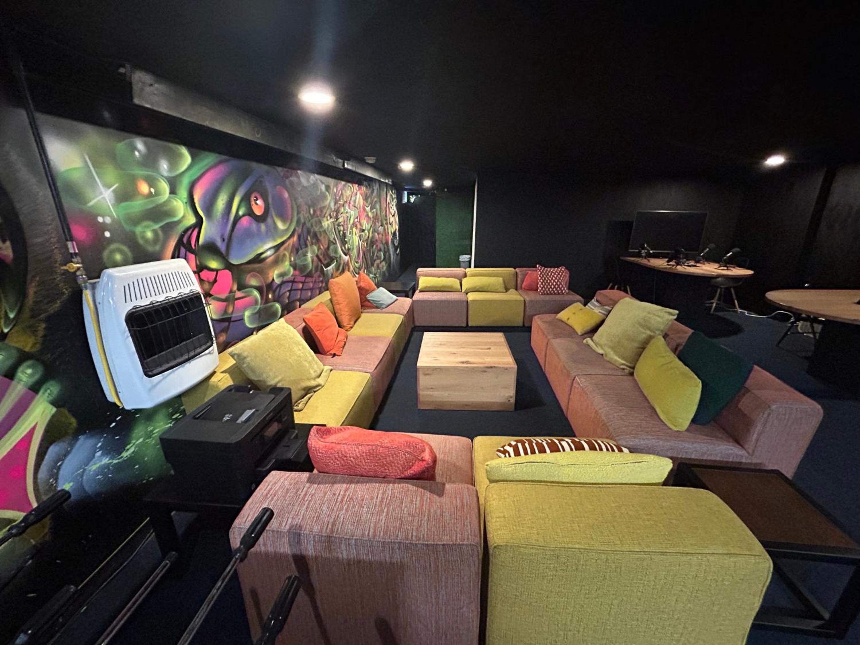 lounge