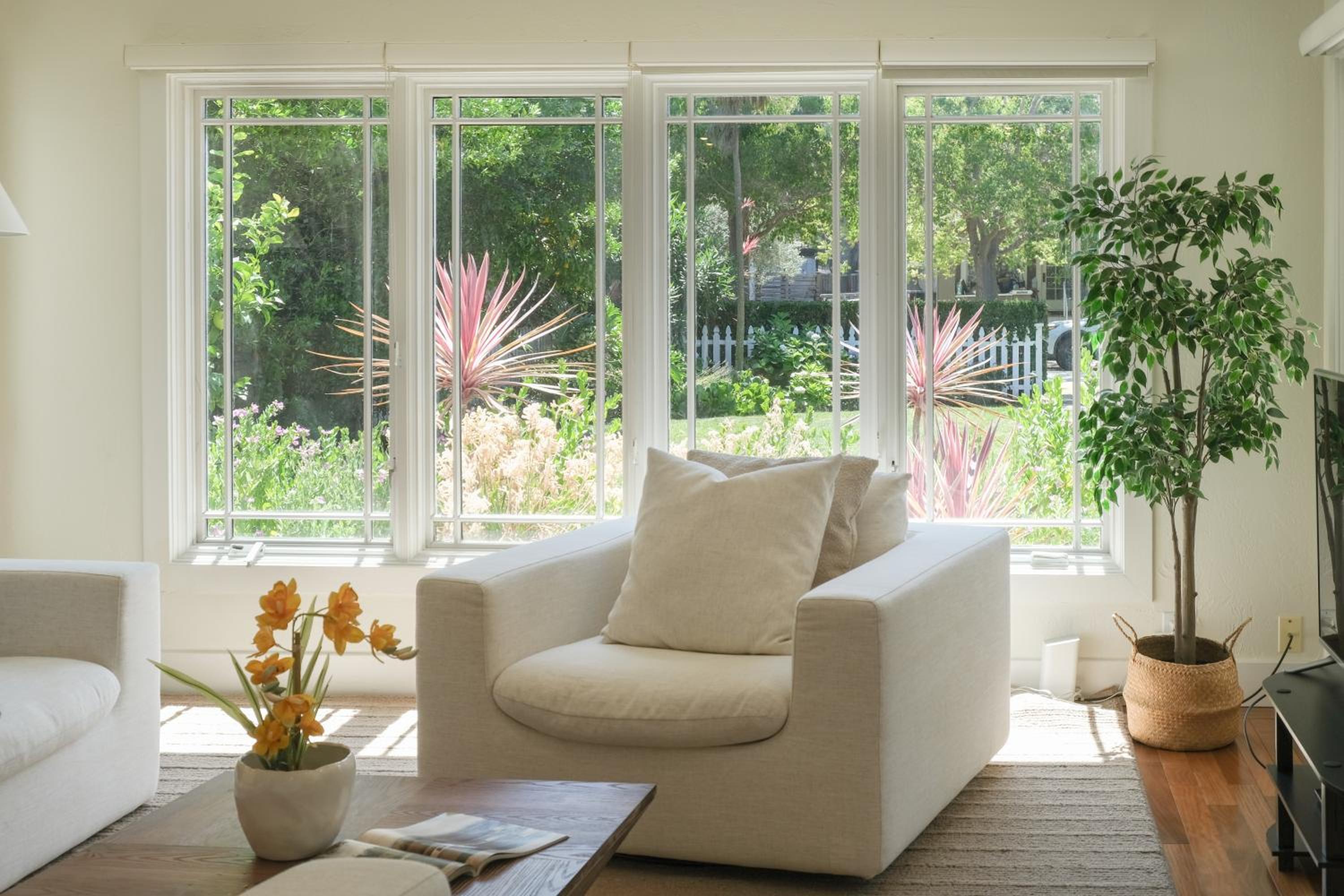 PA Retreat Oasis near Stanford New Furniture view 5
