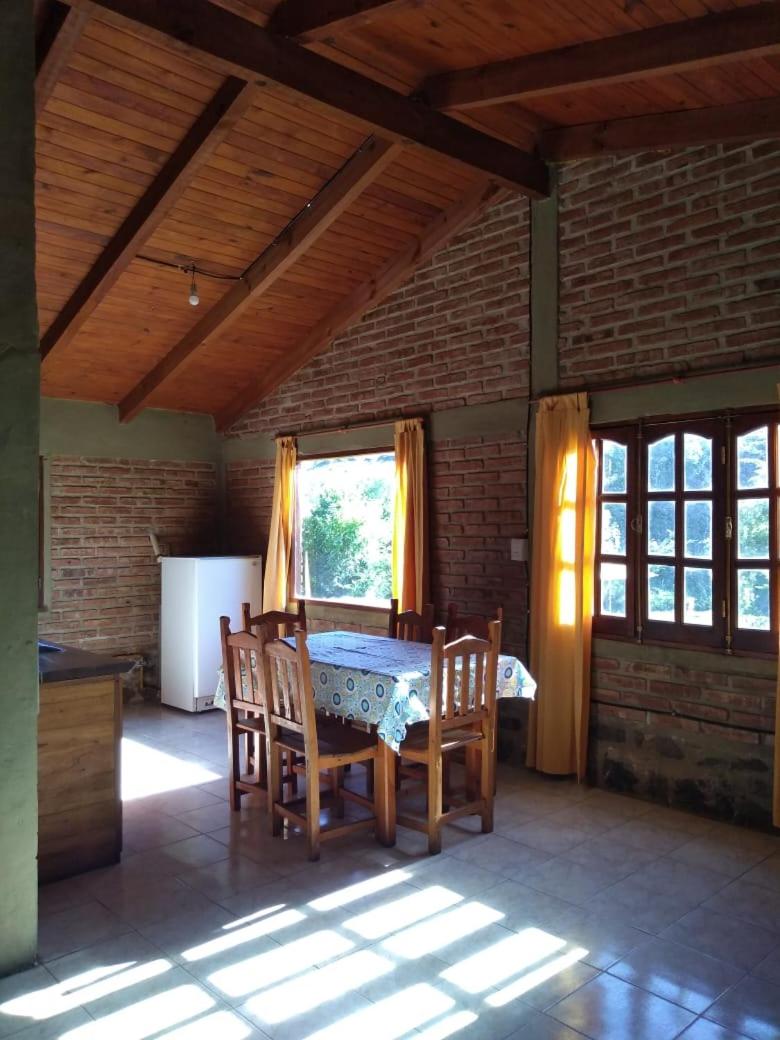 Estancia La Victoria - Cabañas de Montaña