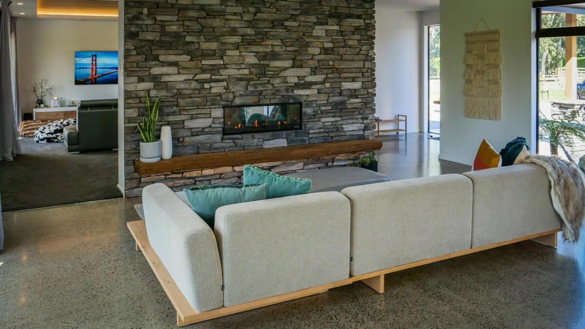 Expansive Luxury Country Escape