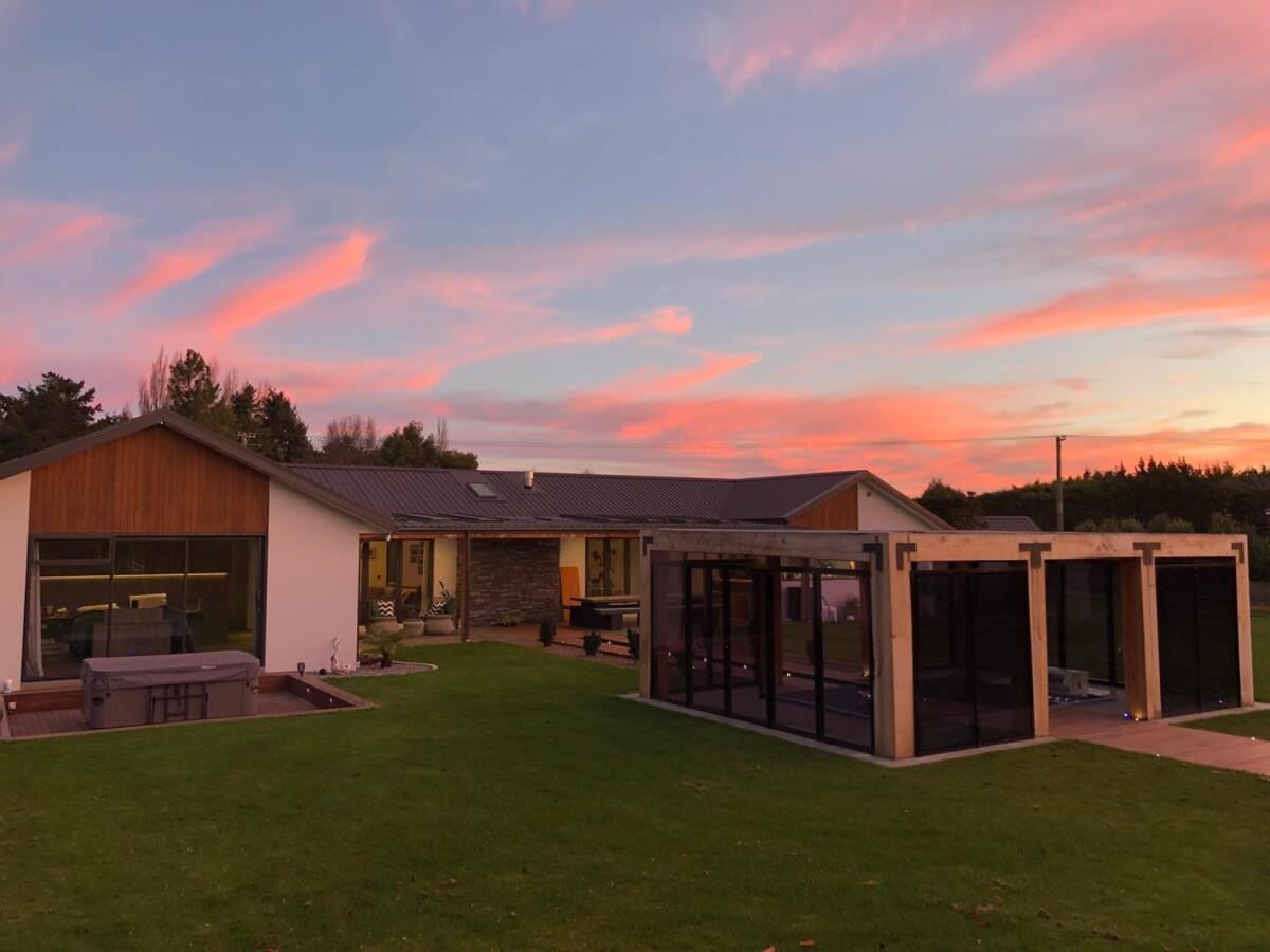 Expansive Luxury Country Escape