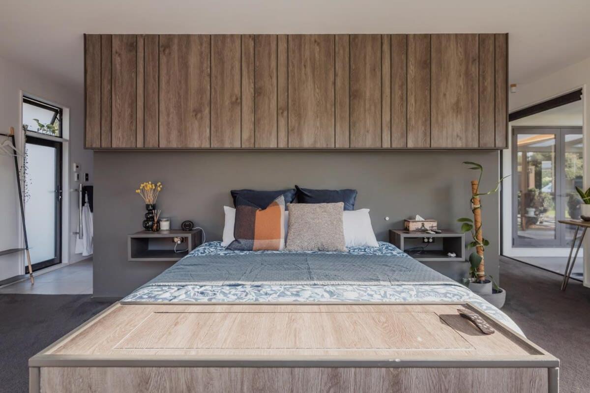 Expansive Luxury Country Escape