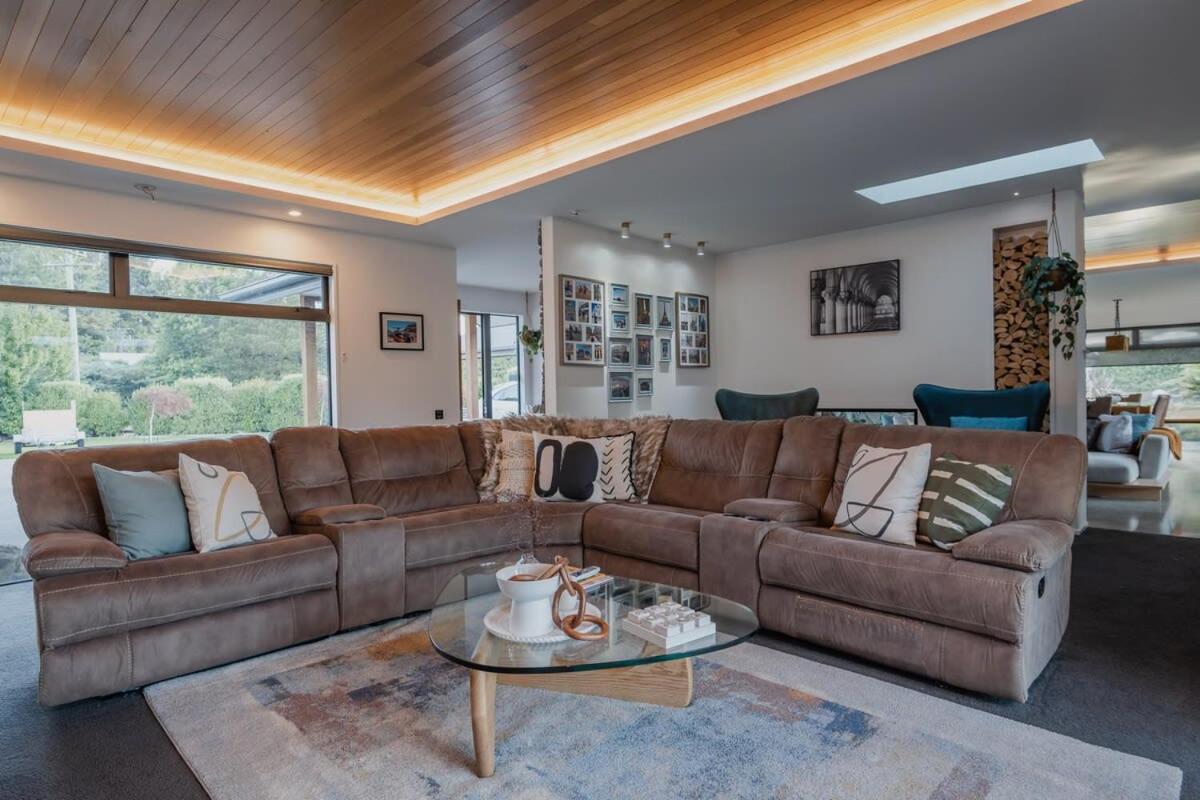 Expansive Luxury Country Escape