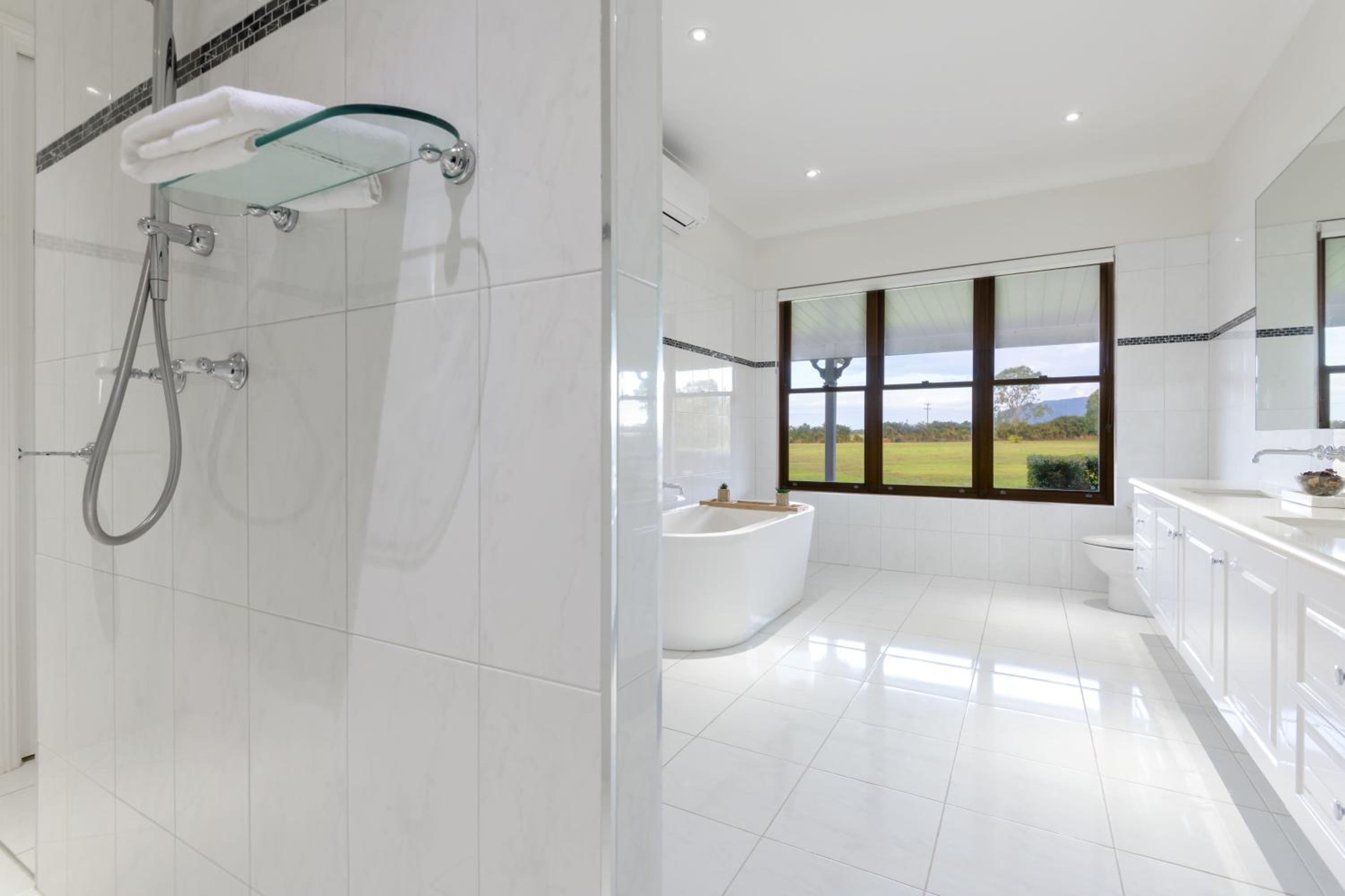 The Hampton Lodge with private pool on 25 acres