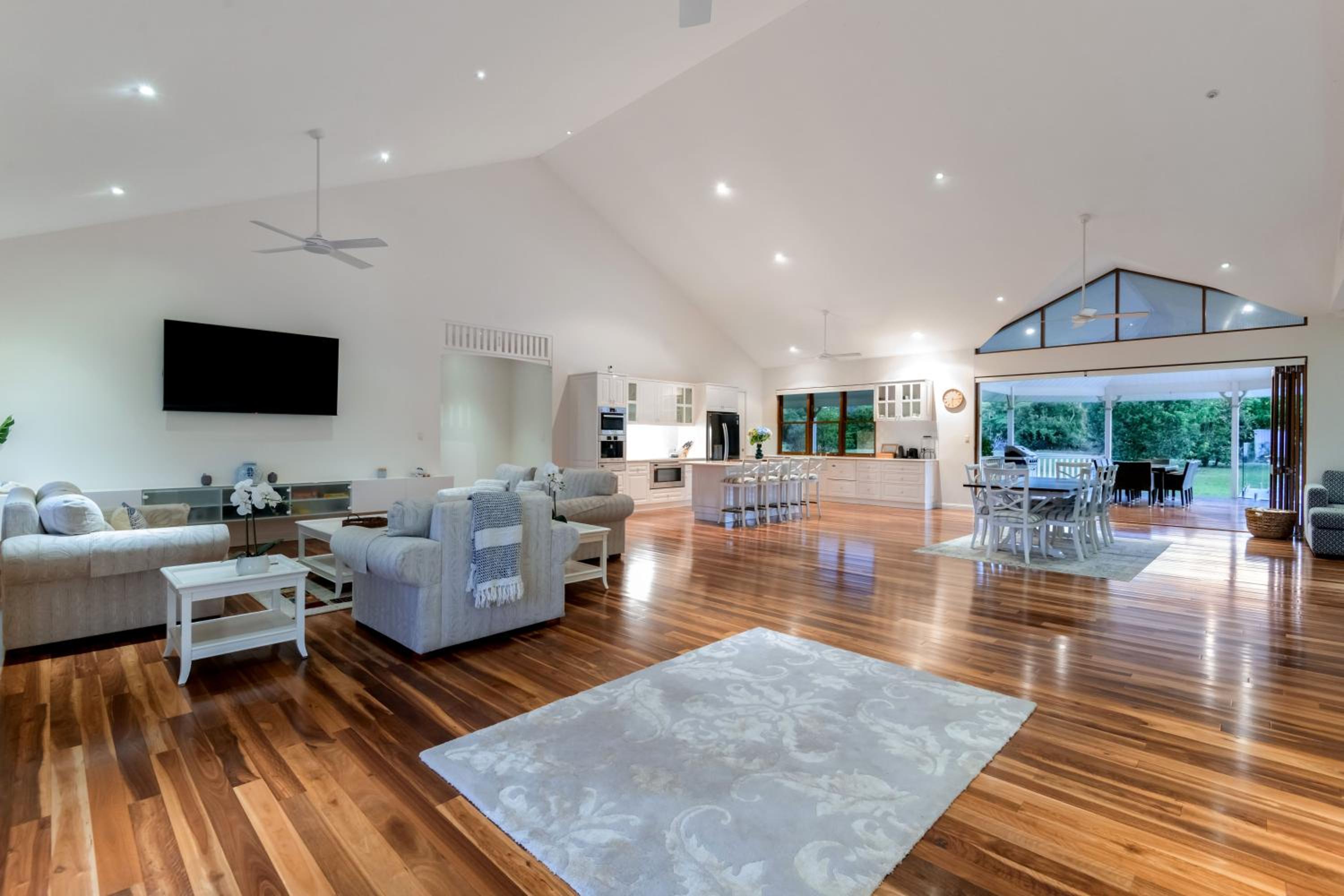 The Hampton Lodge with private pool on 25 acres