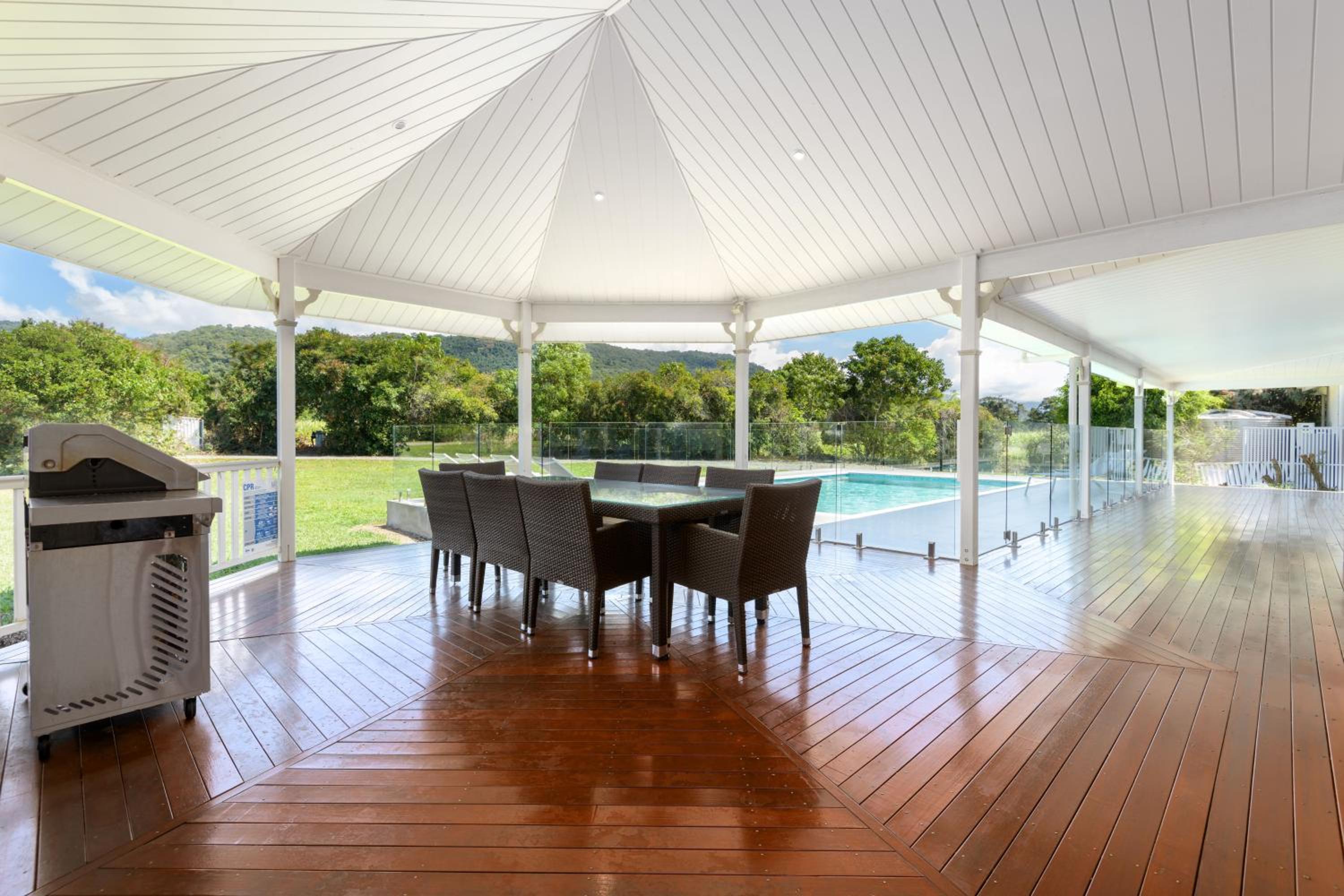 The Hampton Lodge with private pool on 25 acres