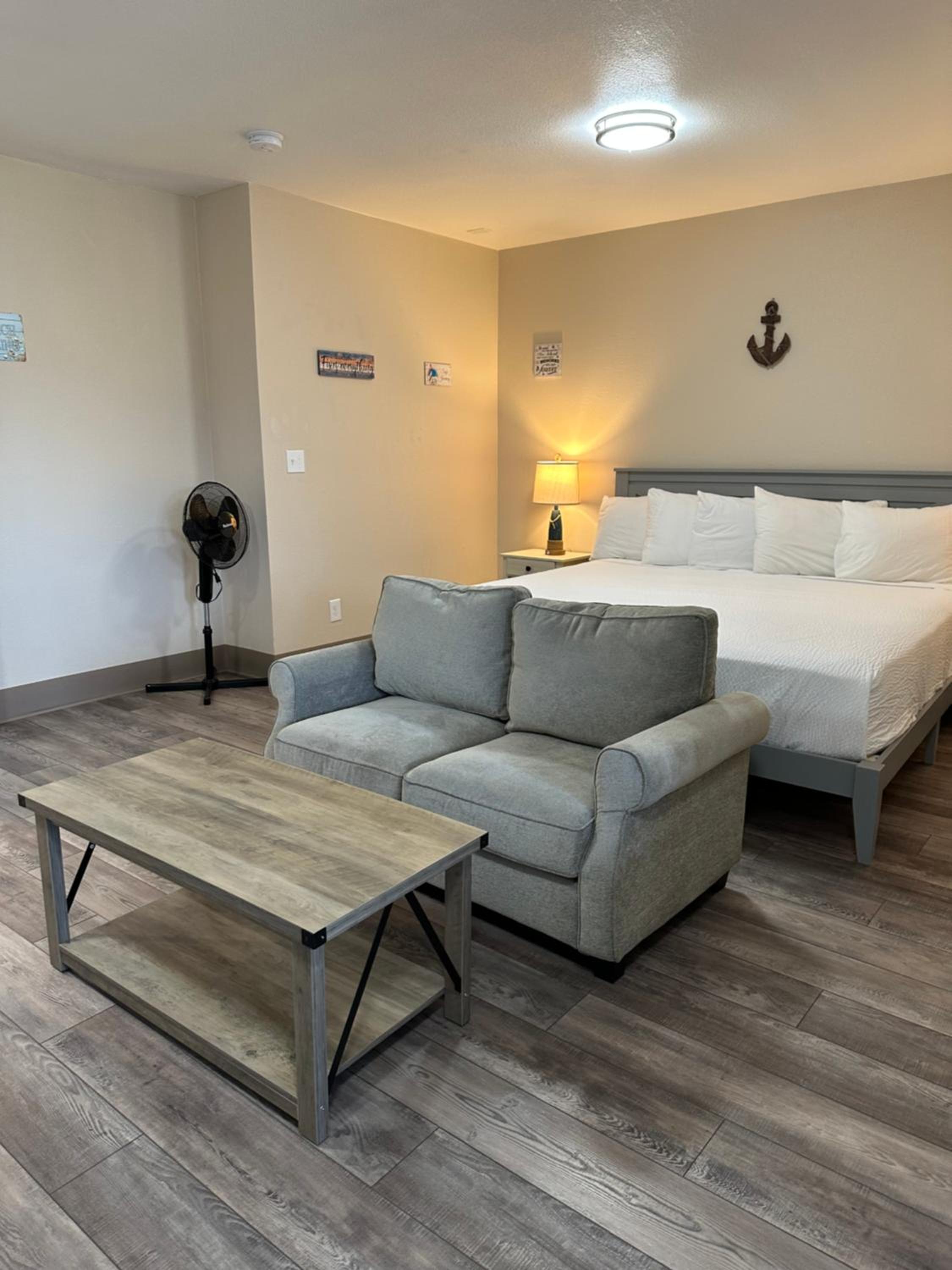 Coastal Inn and Suites