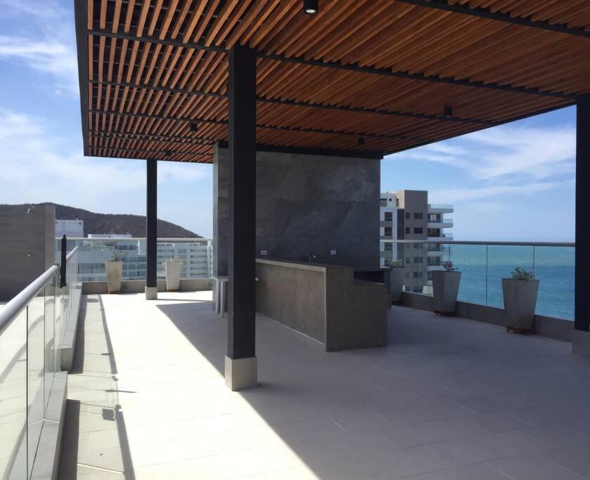 Salguero Beach- Pool-Gym-Jacuzzi- Mountain View