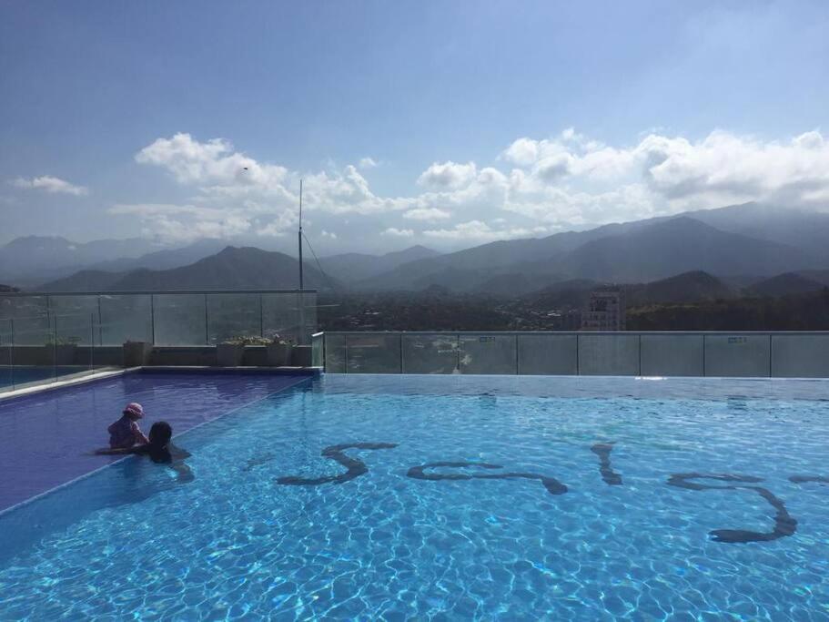Salguero Beach- Pool-Gym-Jacuzzi- Mountain View