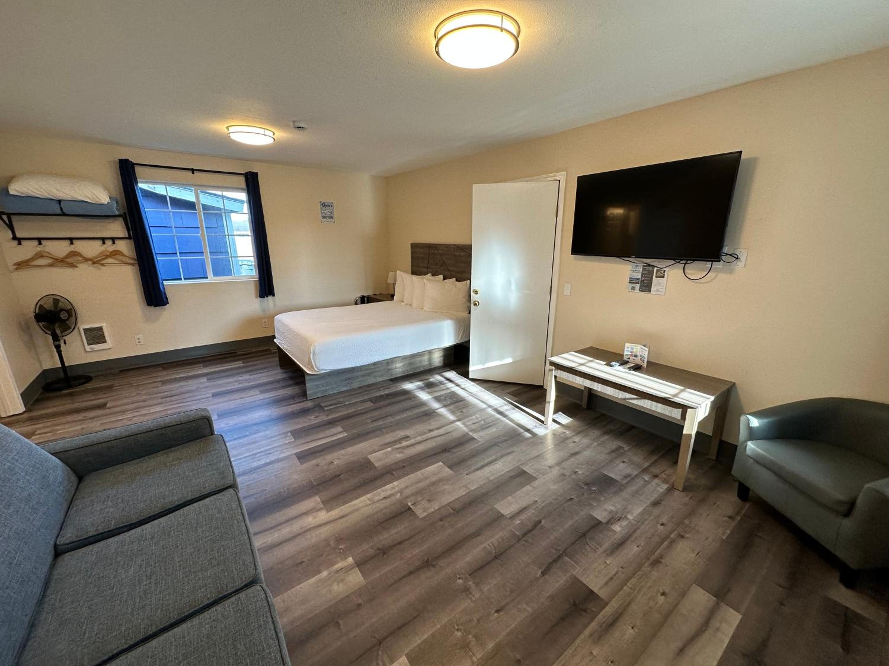 Coastal Inn and Suites