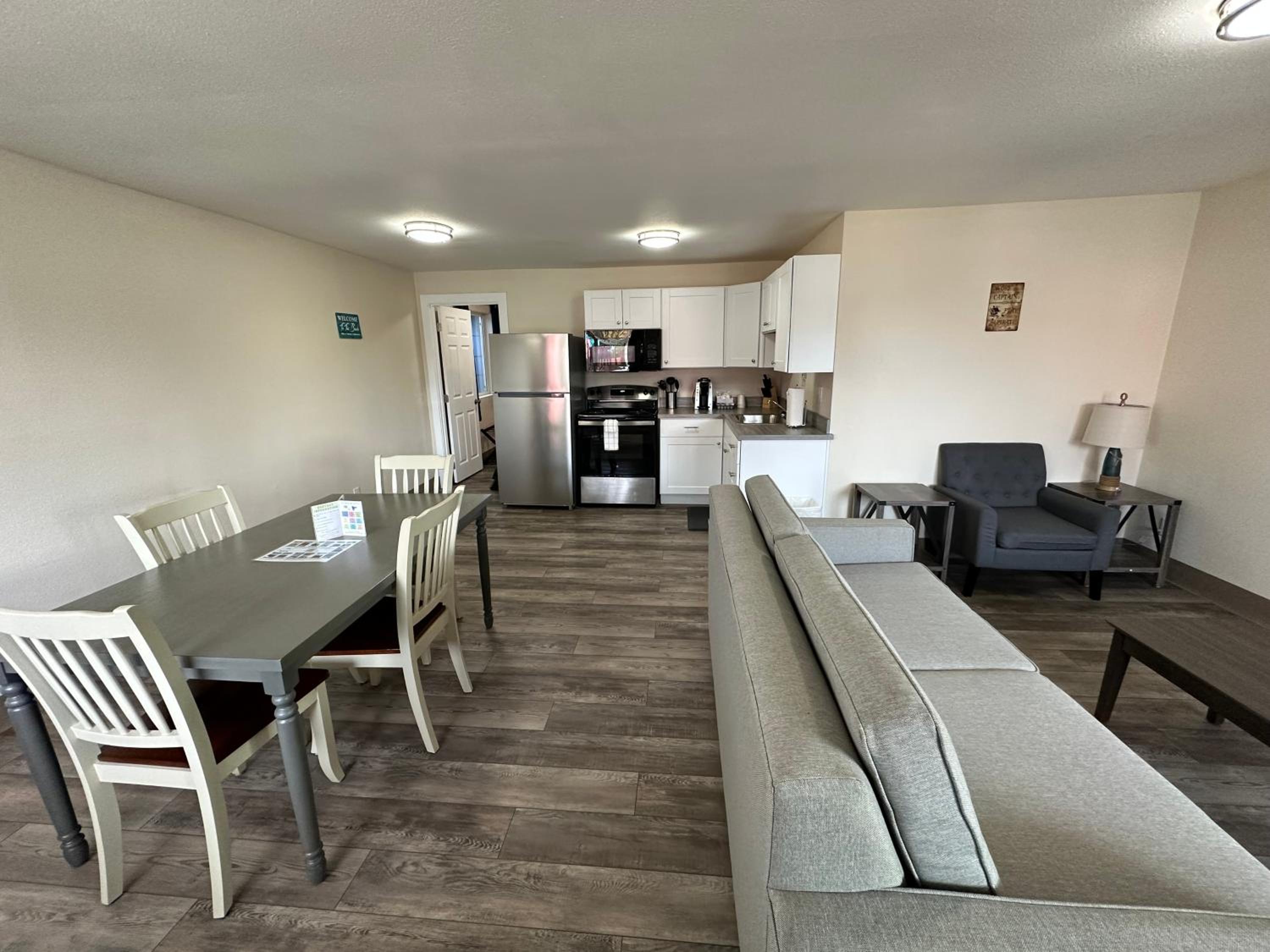 Coastal Inn and Suites