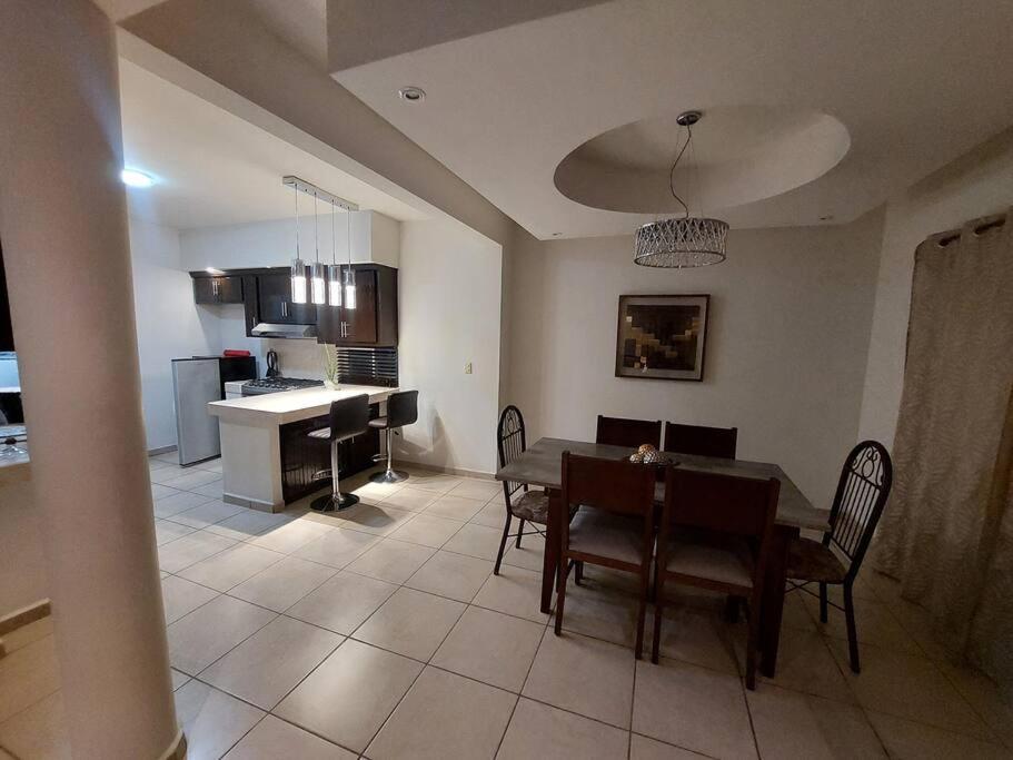 Casa condominio de la Rueda