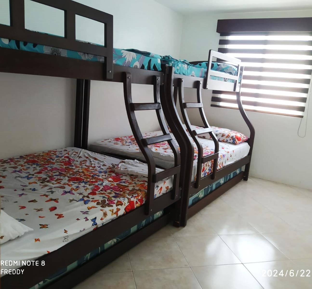Casa con piscina en urbanización privada