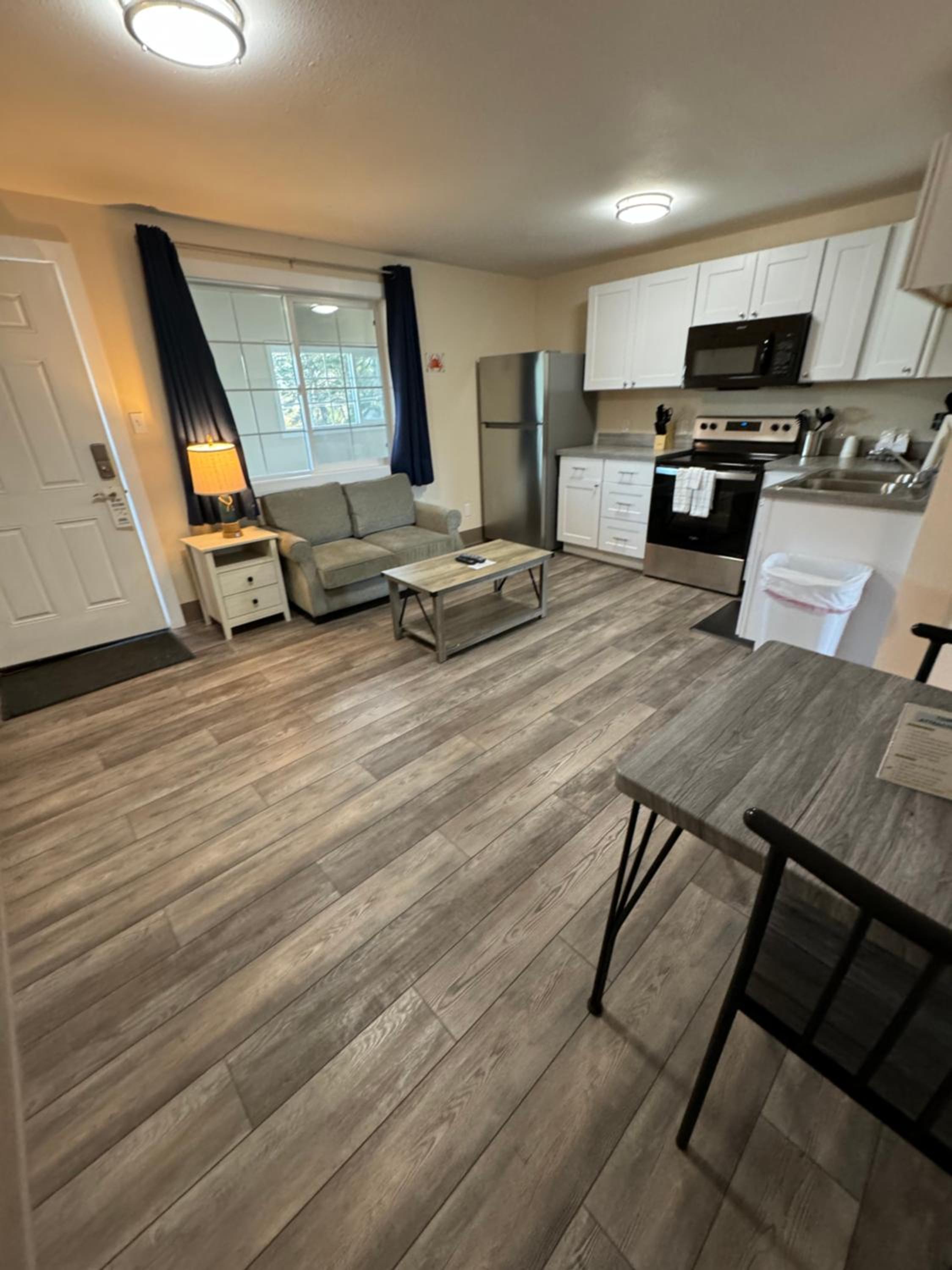Coastal Inn and Suites