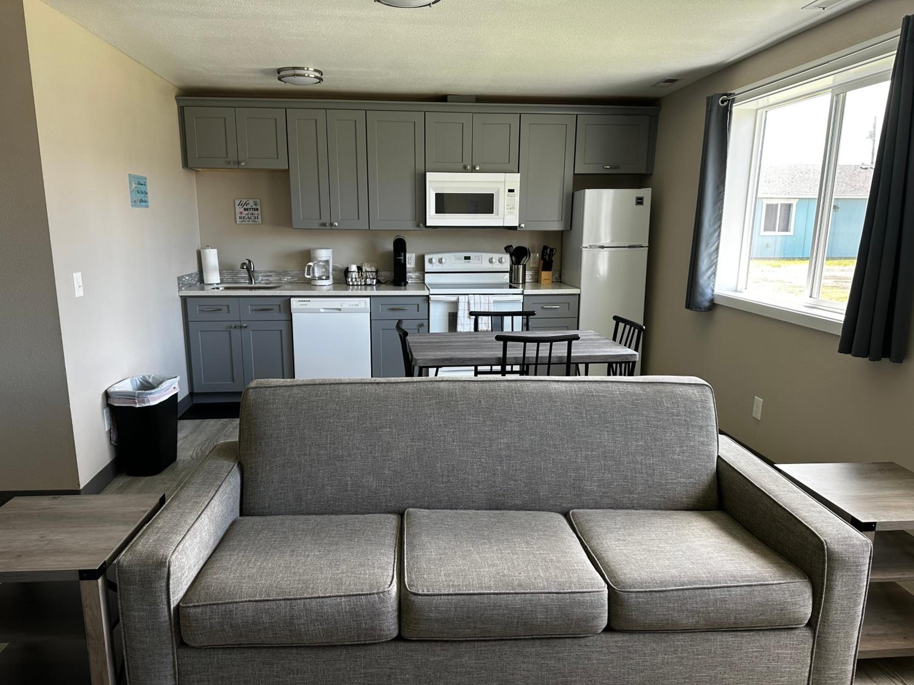 Coastal Inn and Suites