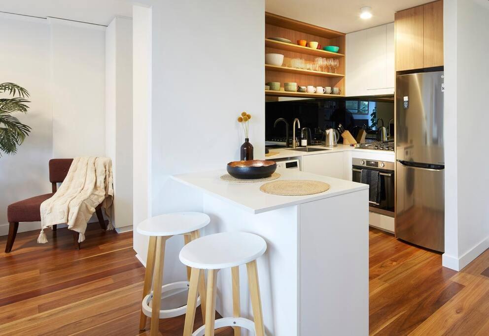 Sensational St Kilda stay at Sunset Beach Tower