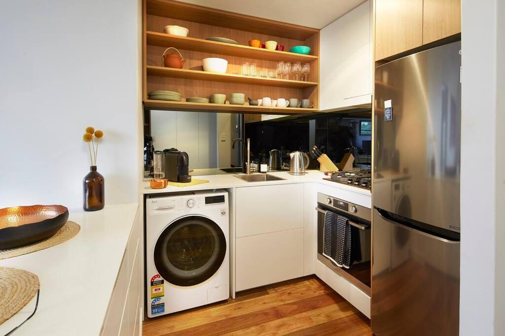 Sensational St Kilda stay at Sunset Beach Tower