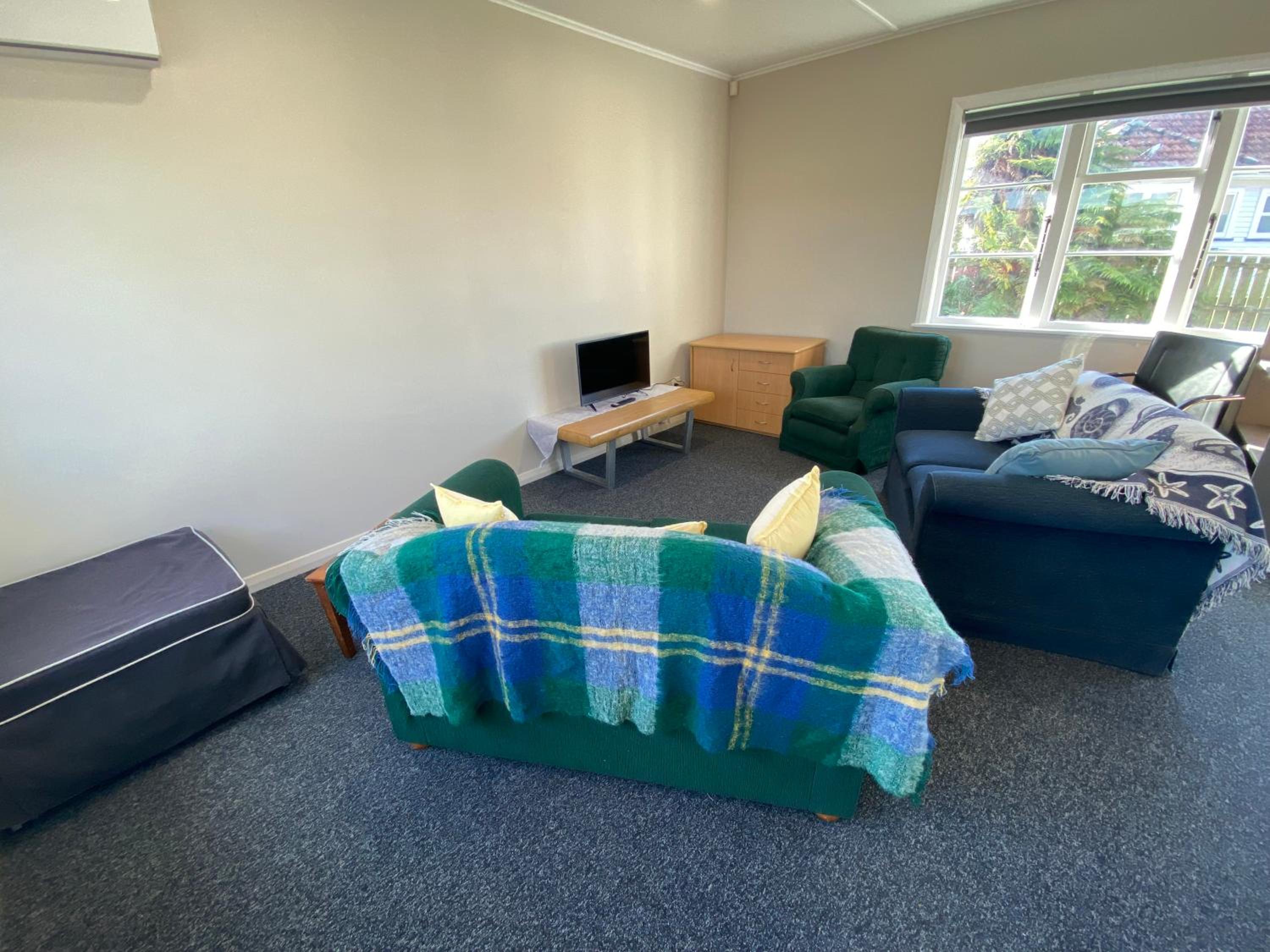 Whole house, Amohau St opposite Trade Central - 3 Bedrooms, Sleeps up to 6, 5 beds, wheel chair friendly view 4