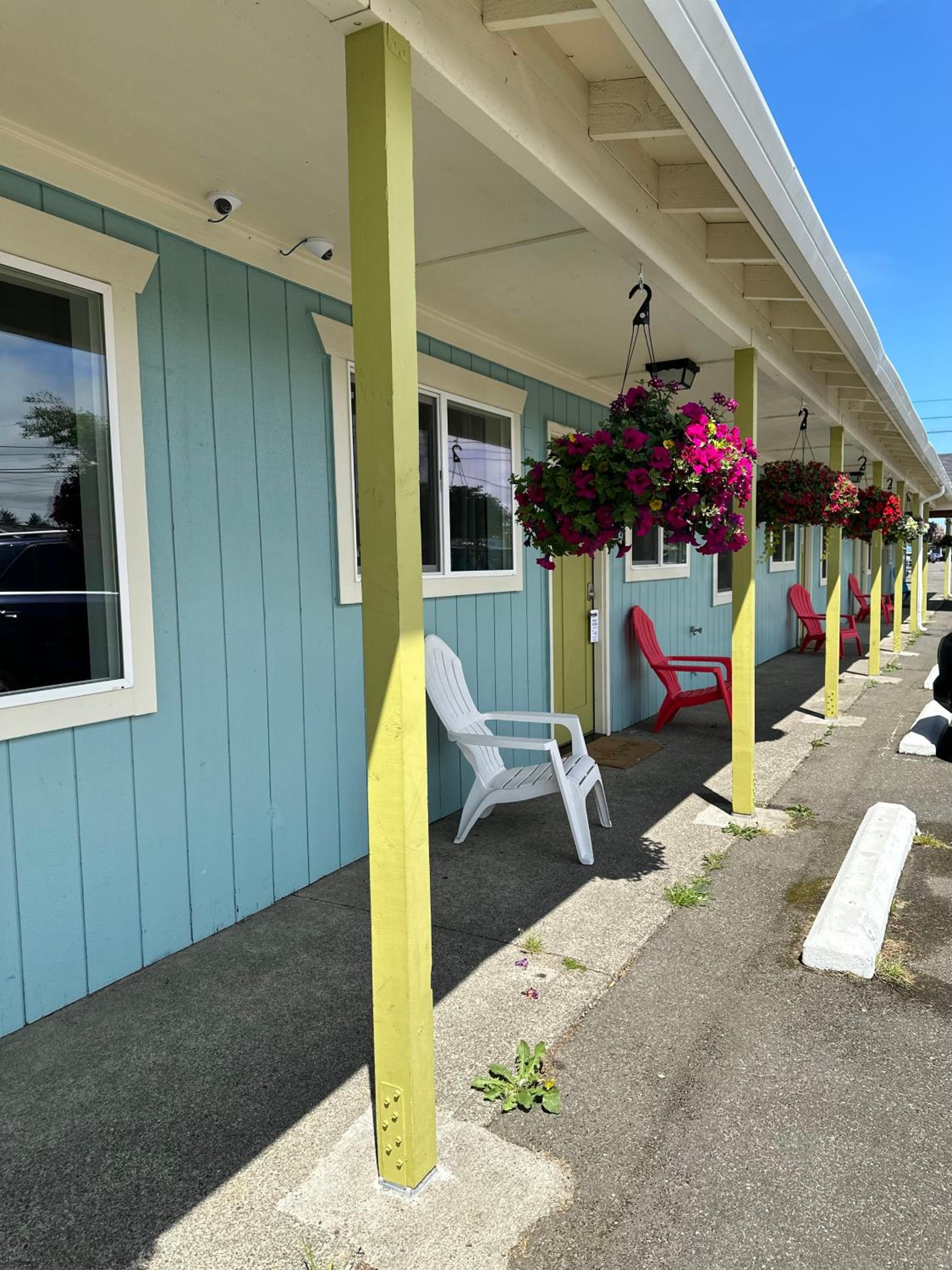 Coastal Inn and Suites