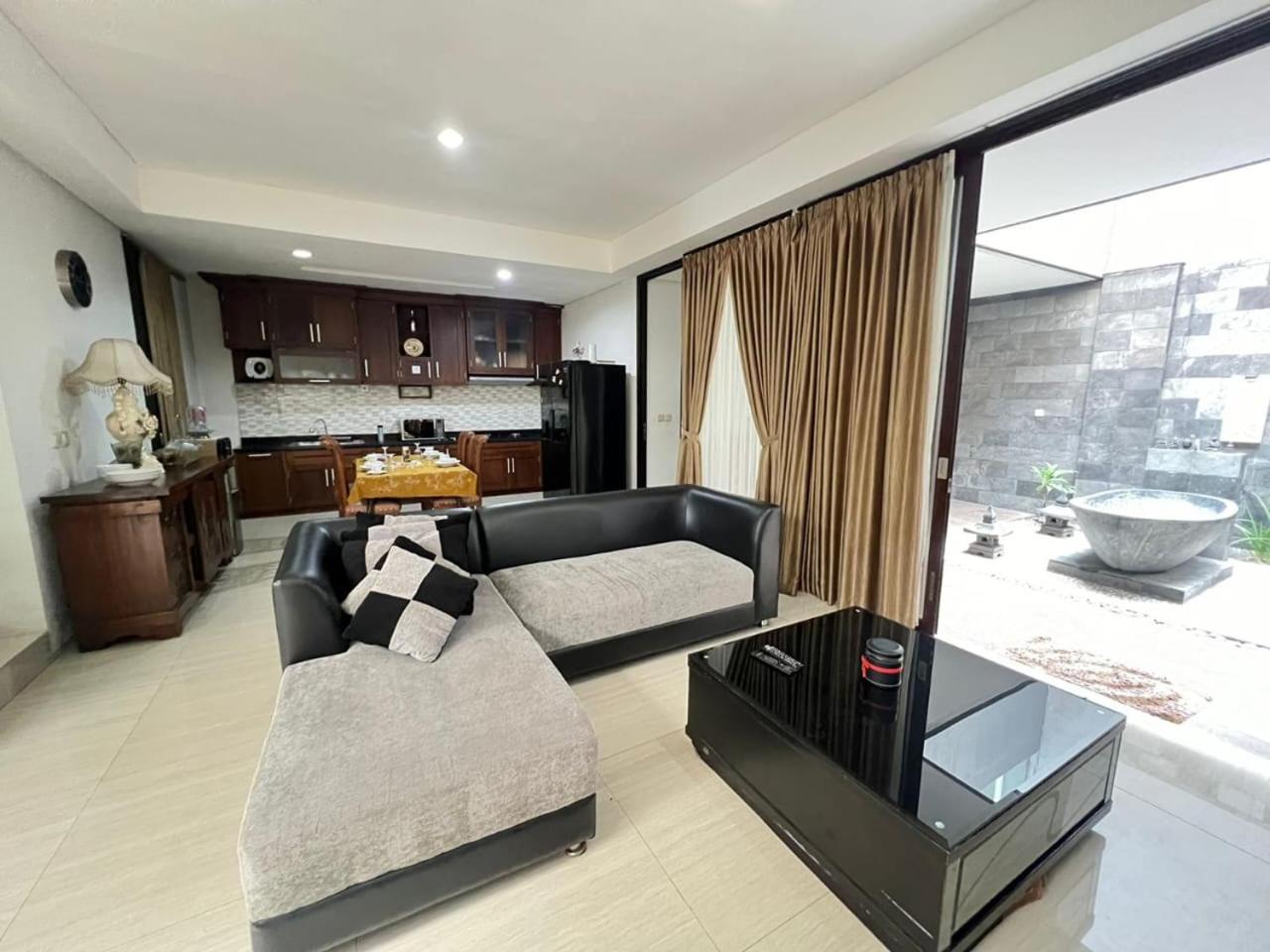 Hyarta 4 Bedrooms Villa - E1 by Masbie view 5