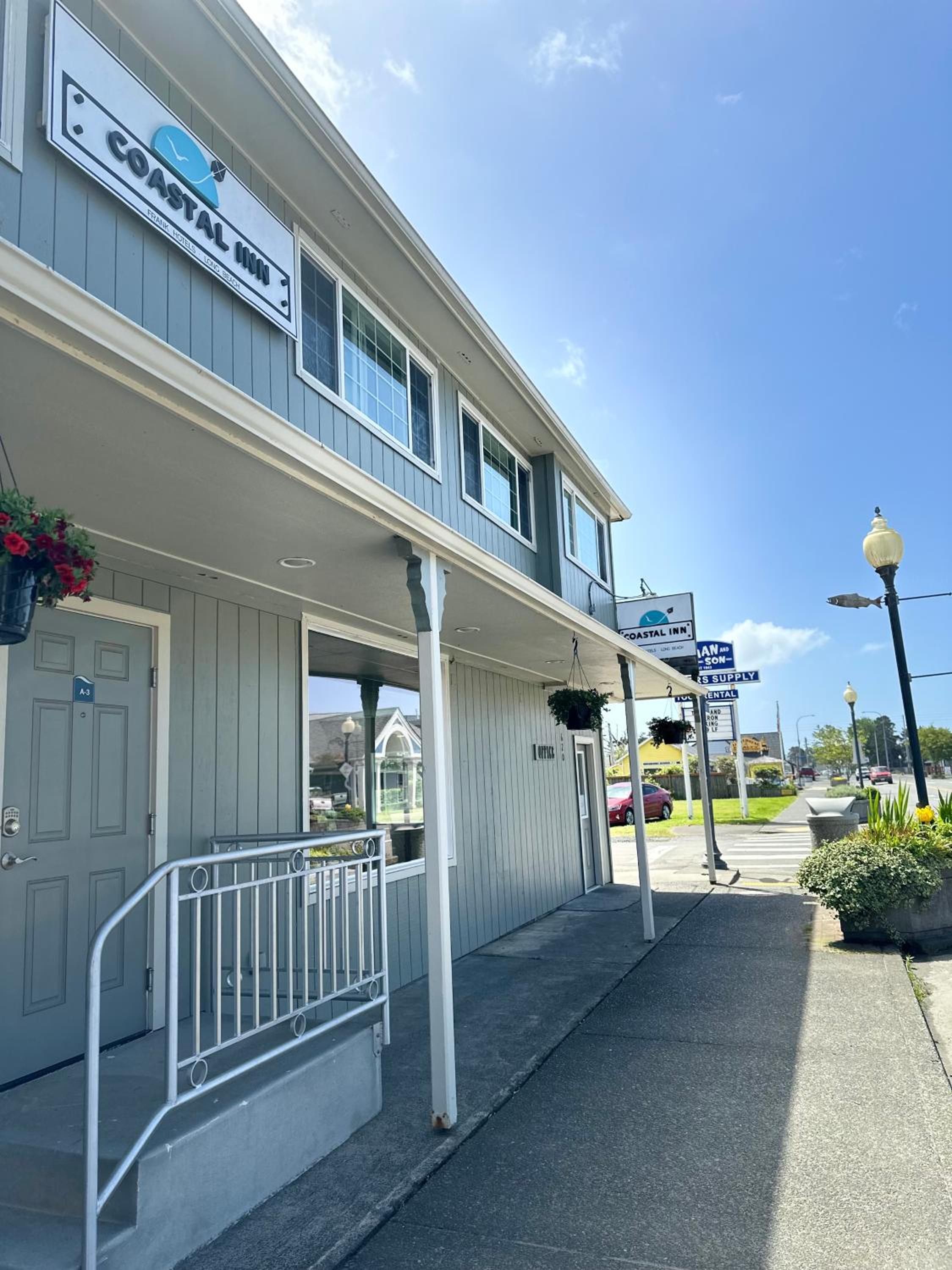 Coastal Inn and Suites
