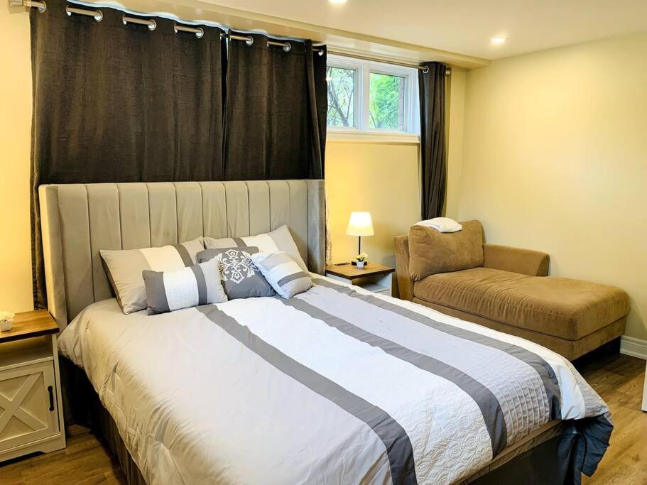 Cozy 1 bedroom basement apartment 14 days minimum