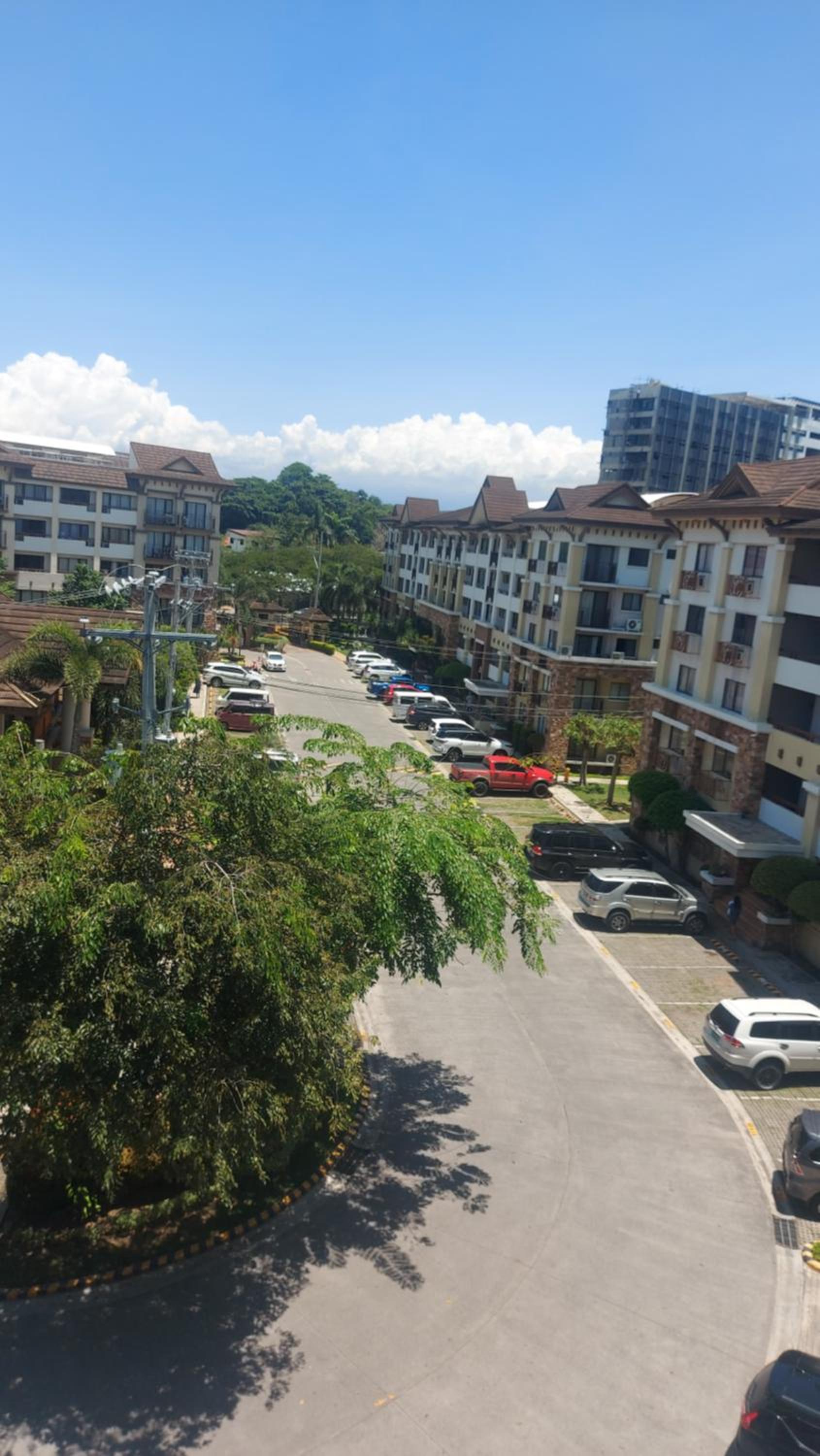 cozy 2 Bedrooms one oasis fullyfurnished back SM Mall Ecoland