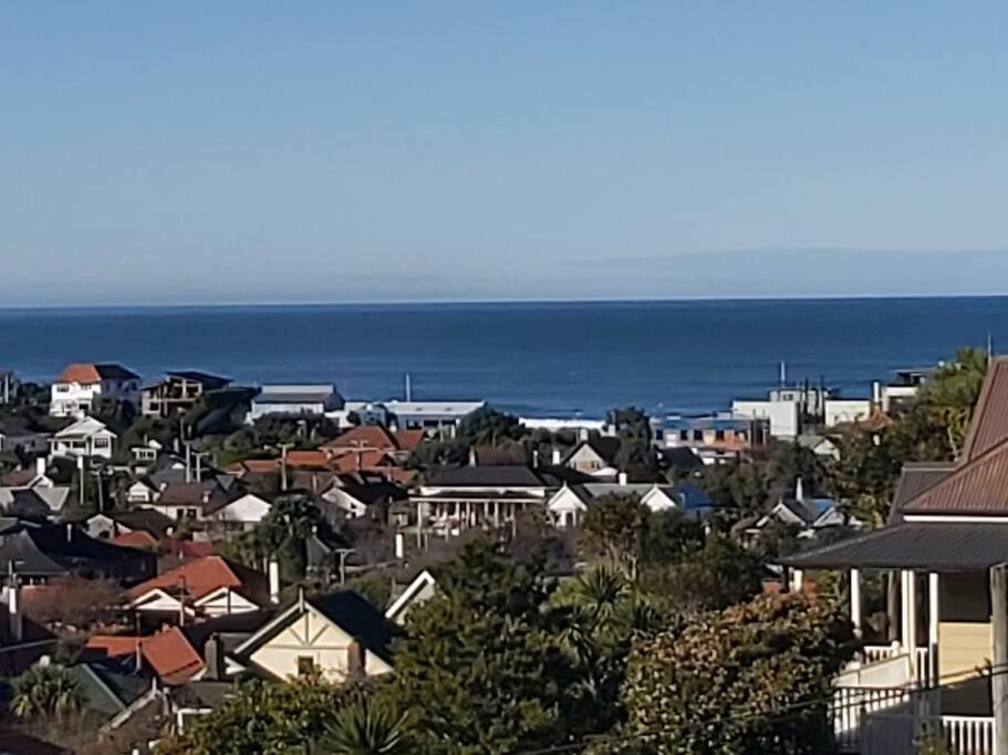 Sea Salt Apartment Dunedin 3 Bedrooms & Sea Views view 4