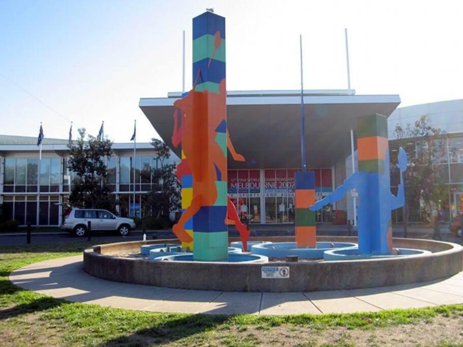 Albert Park Art Deco Gem Sleeps 5 Bevan 4
