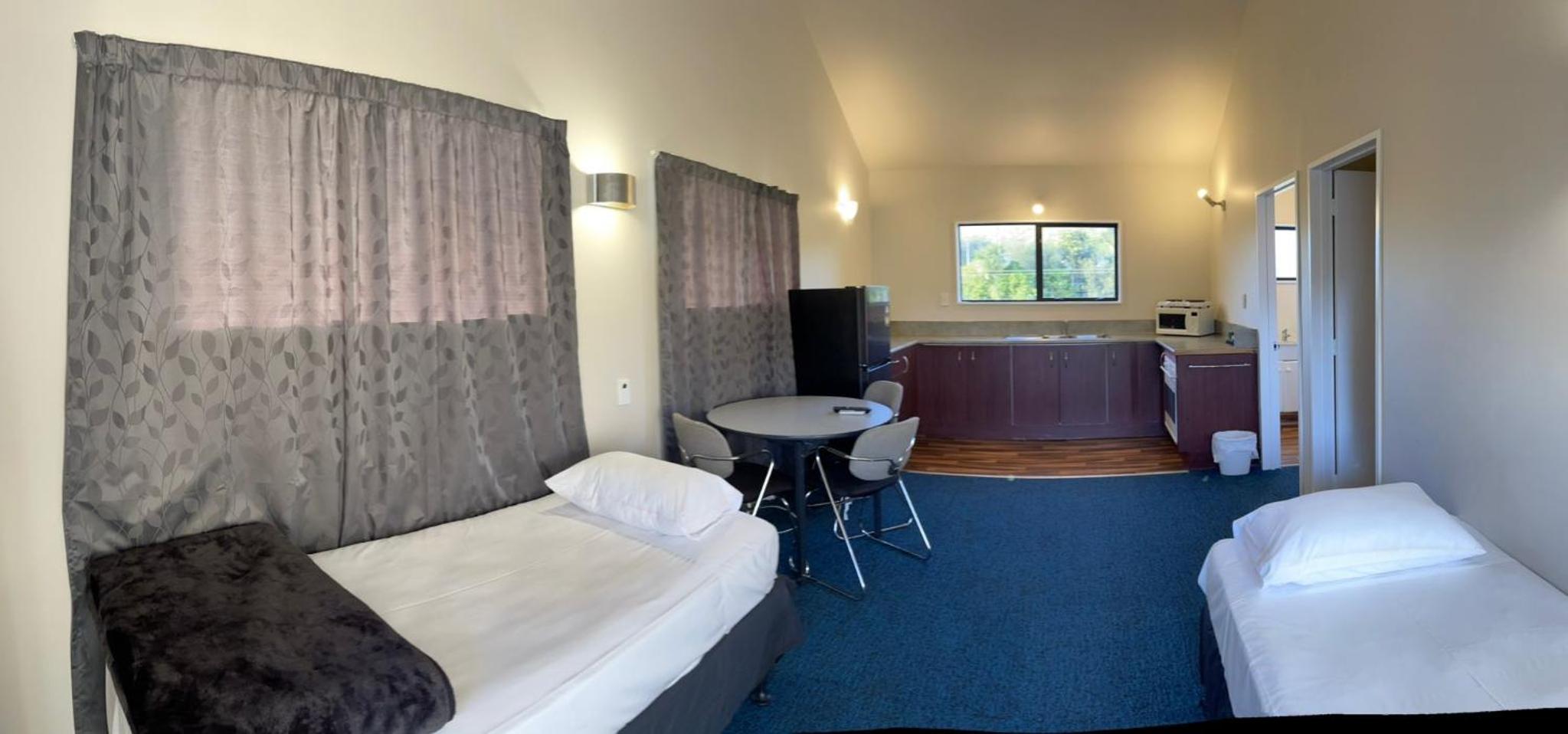 Rayland Epsom Motel - Image 4