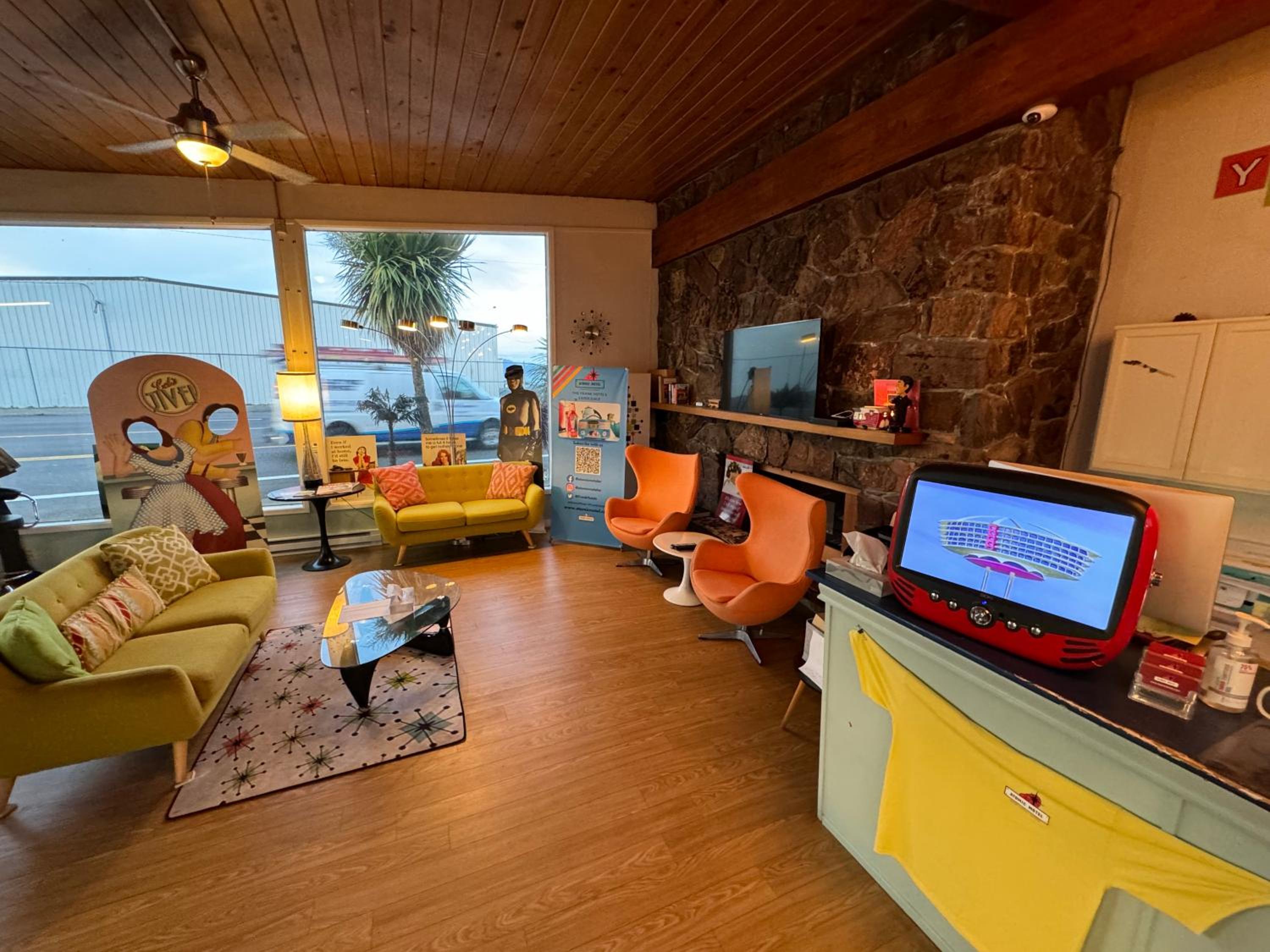 Atomic Motel