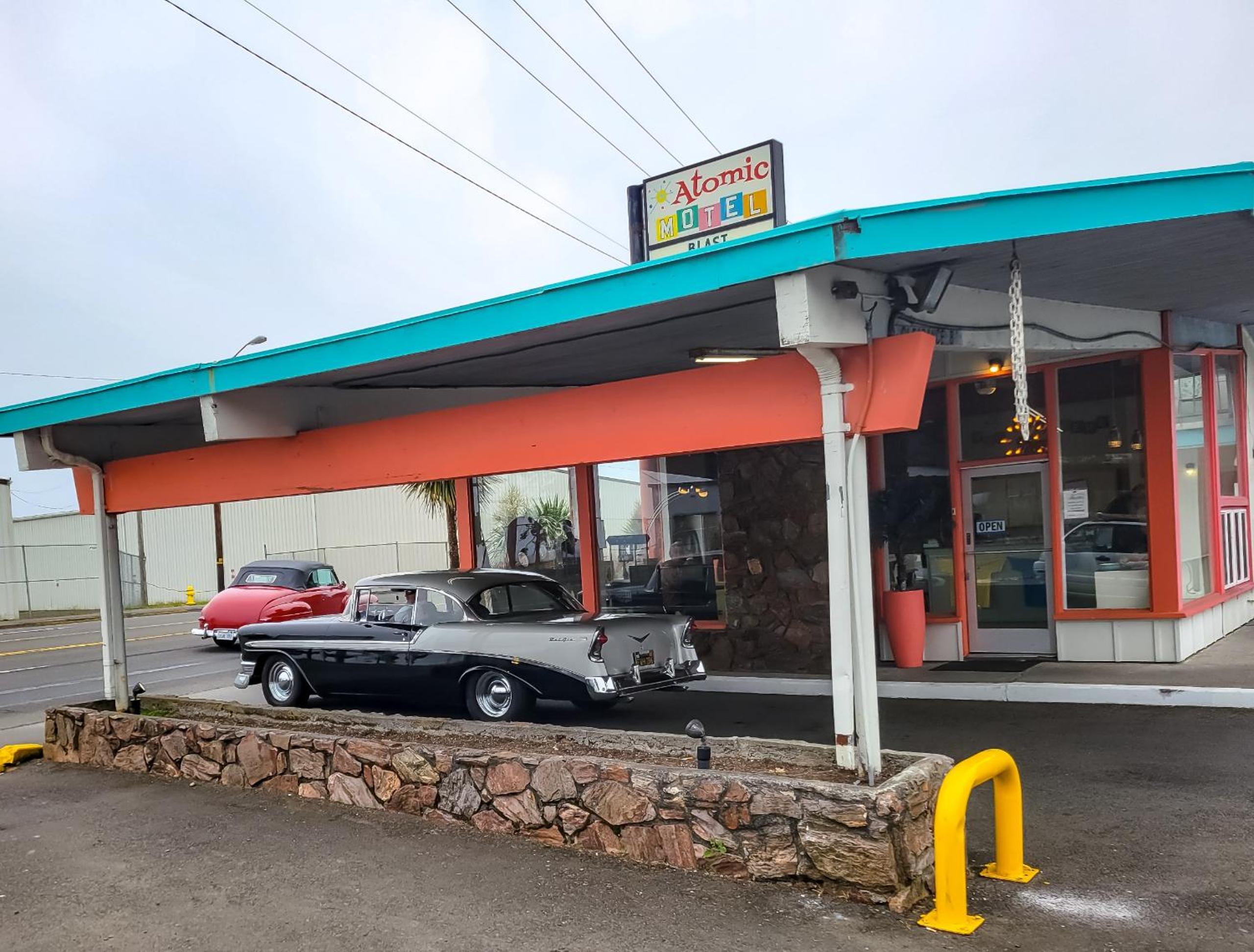 Atomic Motel
