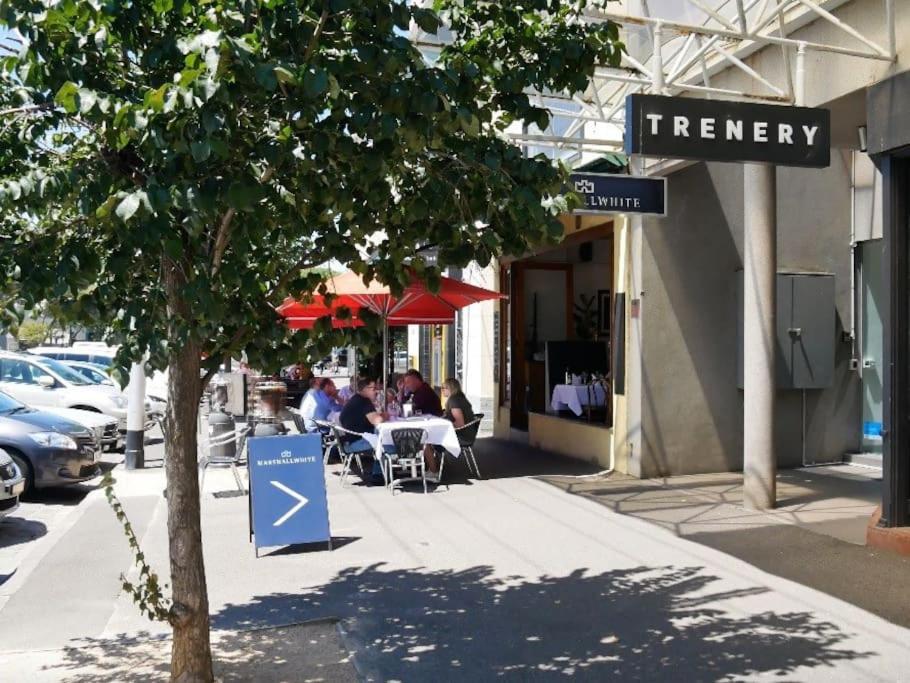 Renovated Brilliance in Bayside Albert Park