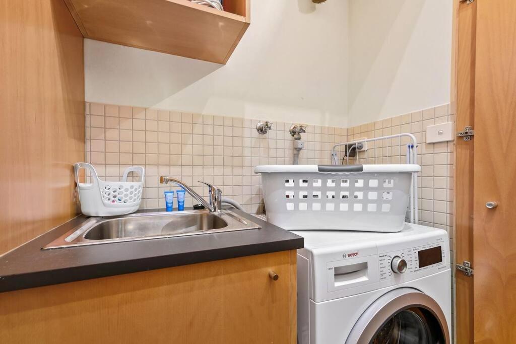 Renovated Brilliance in Bayside Albert Park
