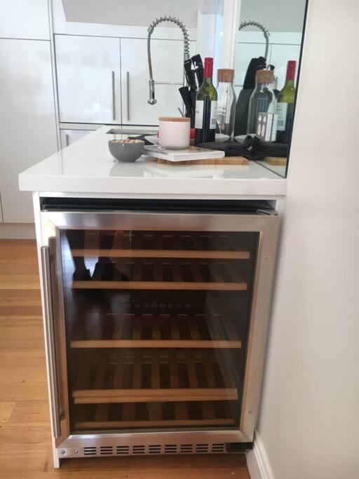 Renovated Brilliance in Bayside Albert Park