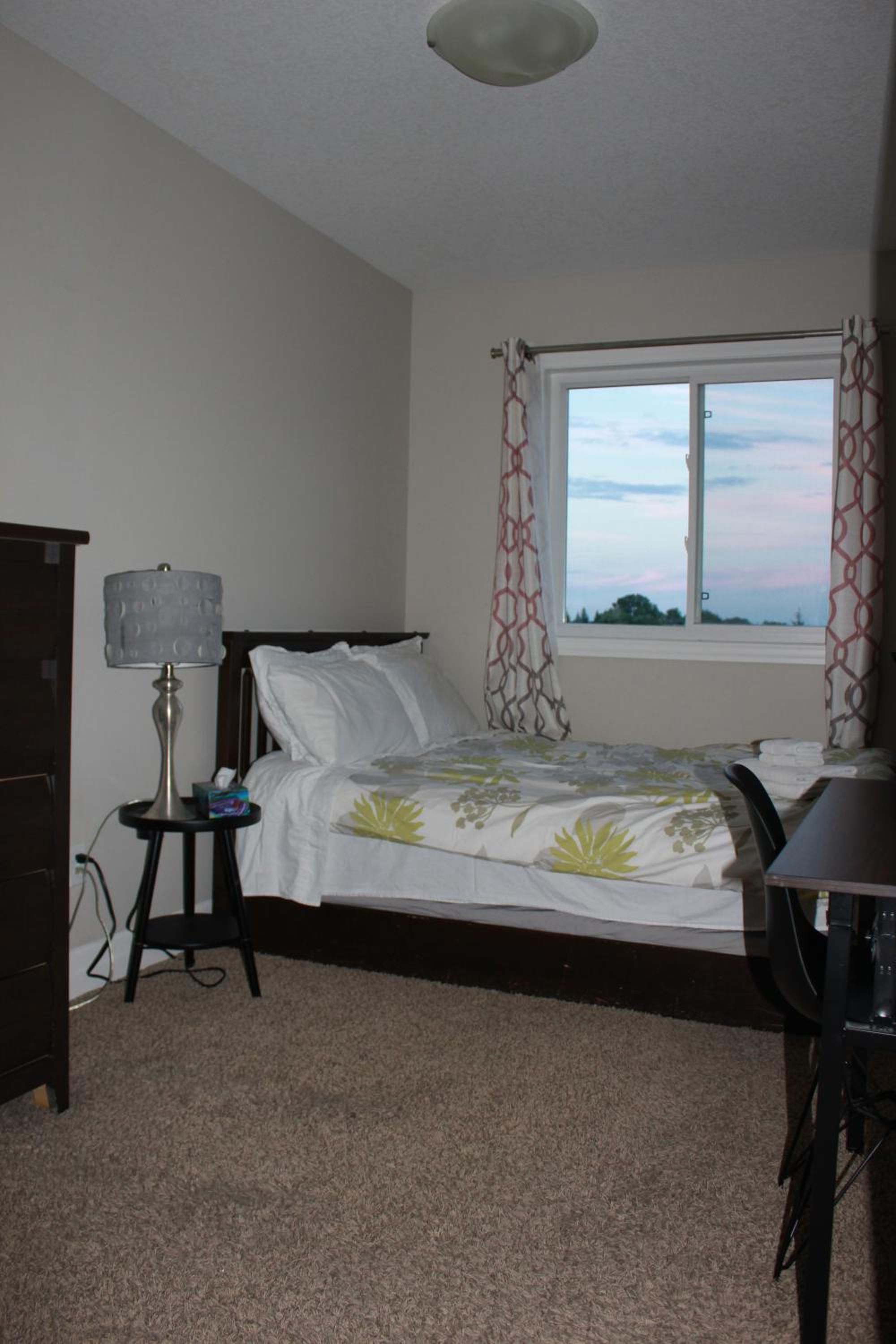Kitchener Vacations - Boardwalk Homes - Executive Guest Rooms  Townhomes - Property Image 24