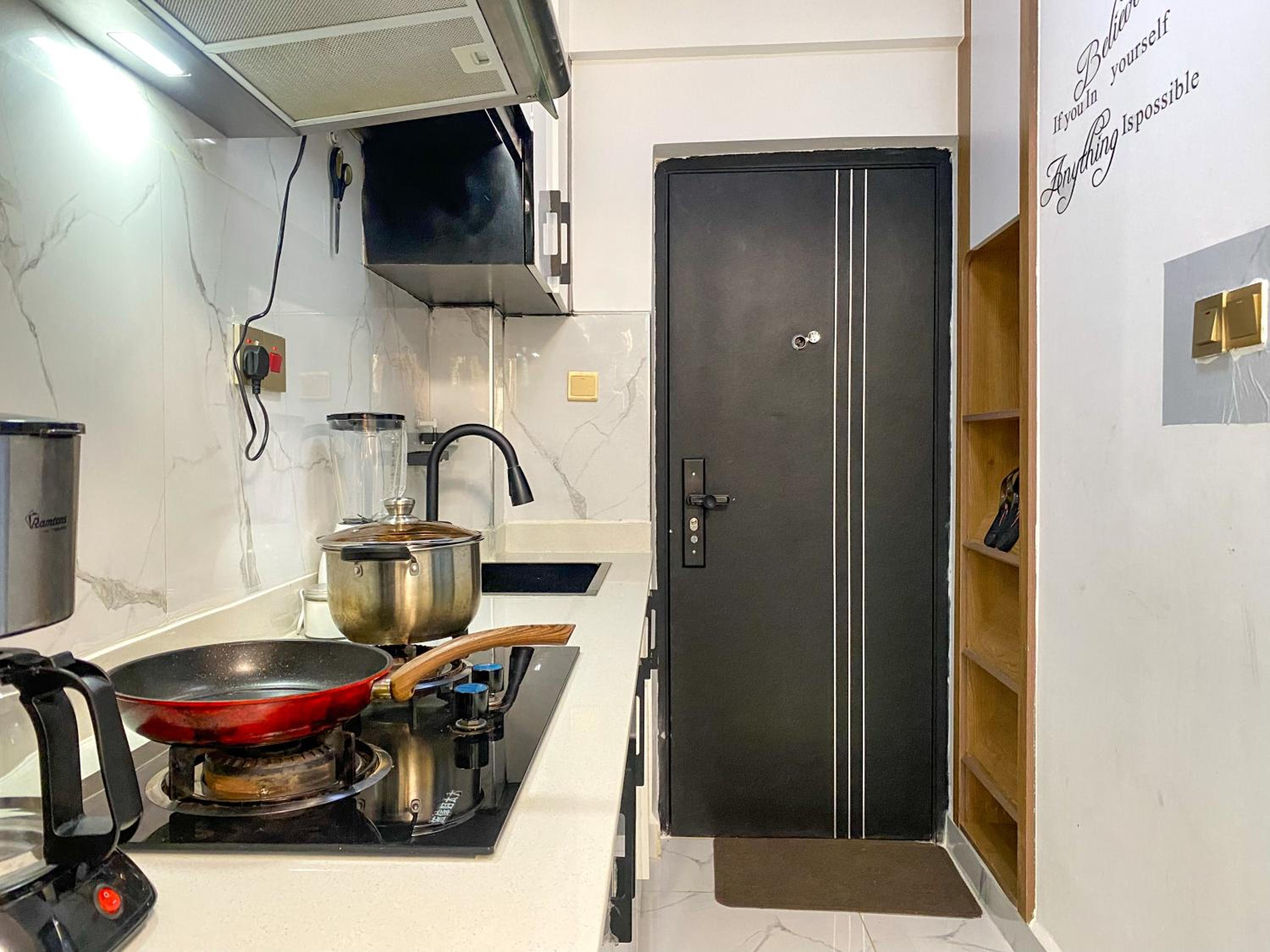 SmartHomes Studio & Golden Mango 1 bed