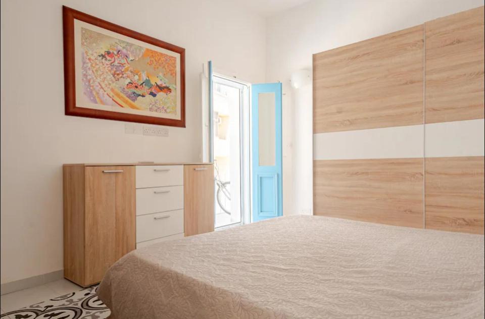 Room 2 min walk from Mdina Townhouse