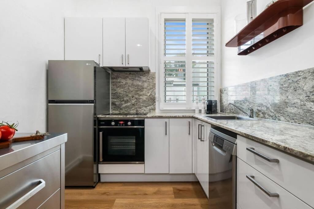 Central Chic & Cool Carlton Apartment on Elgin St