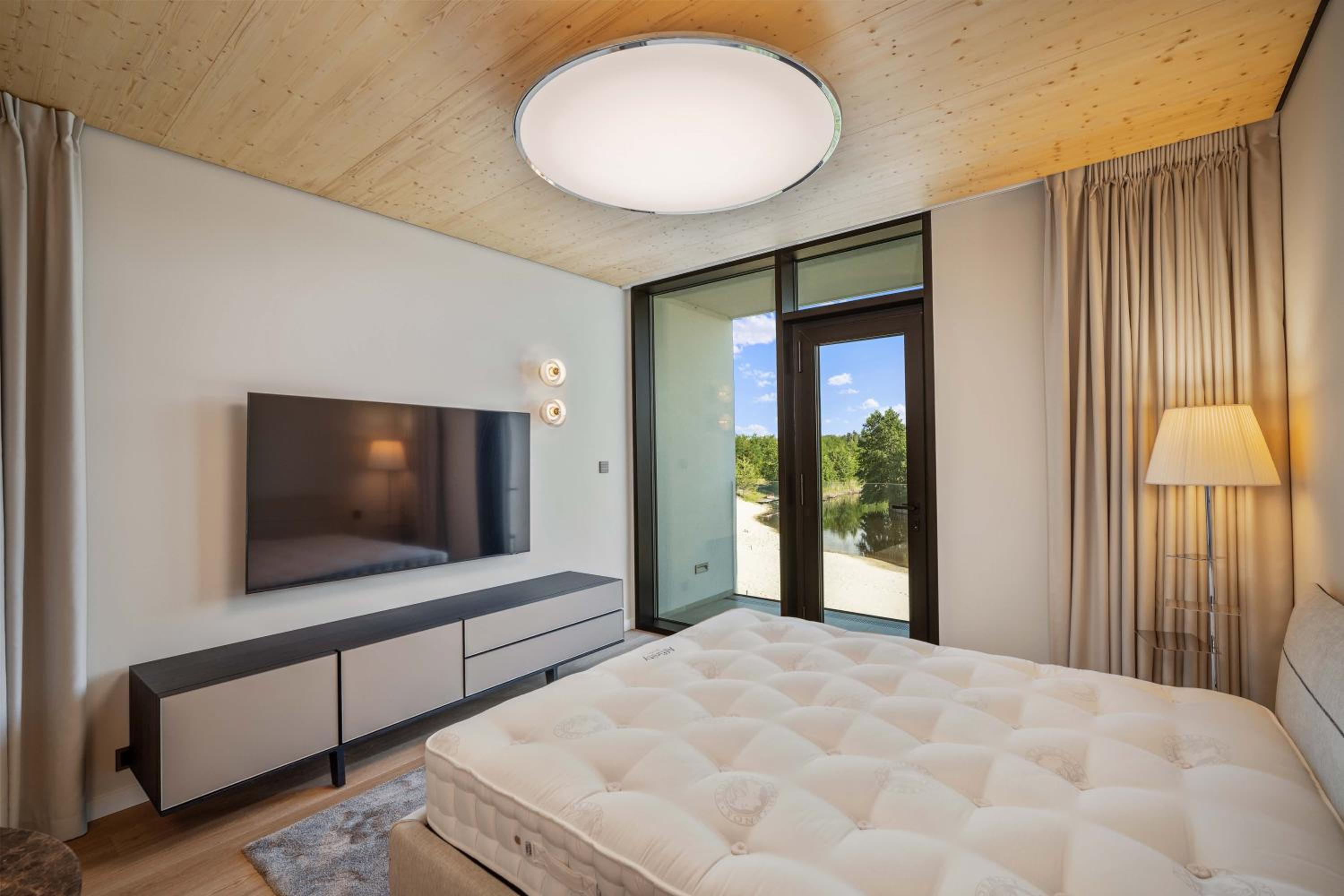 Lux Apartments
