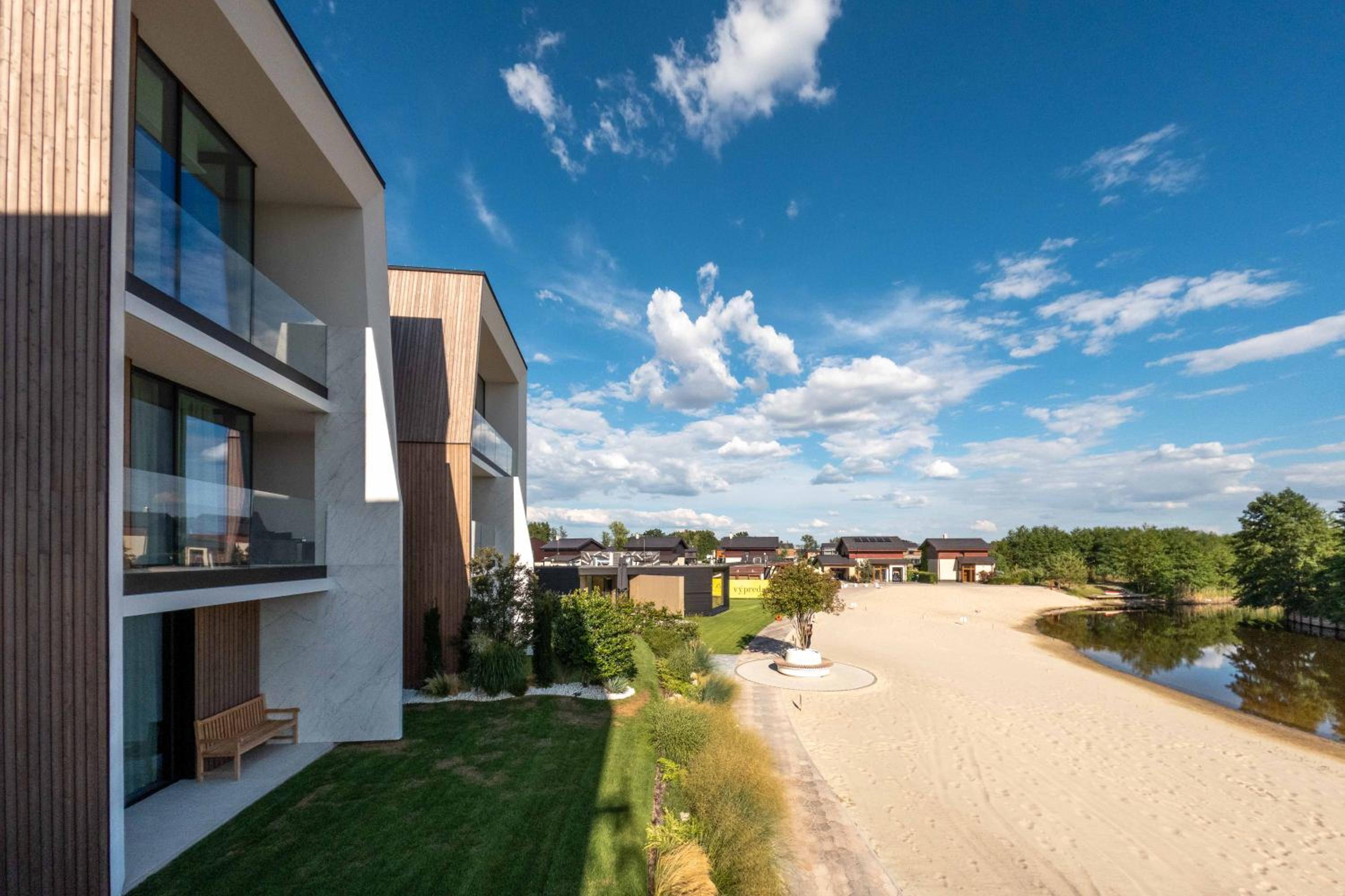 Lux Apartments