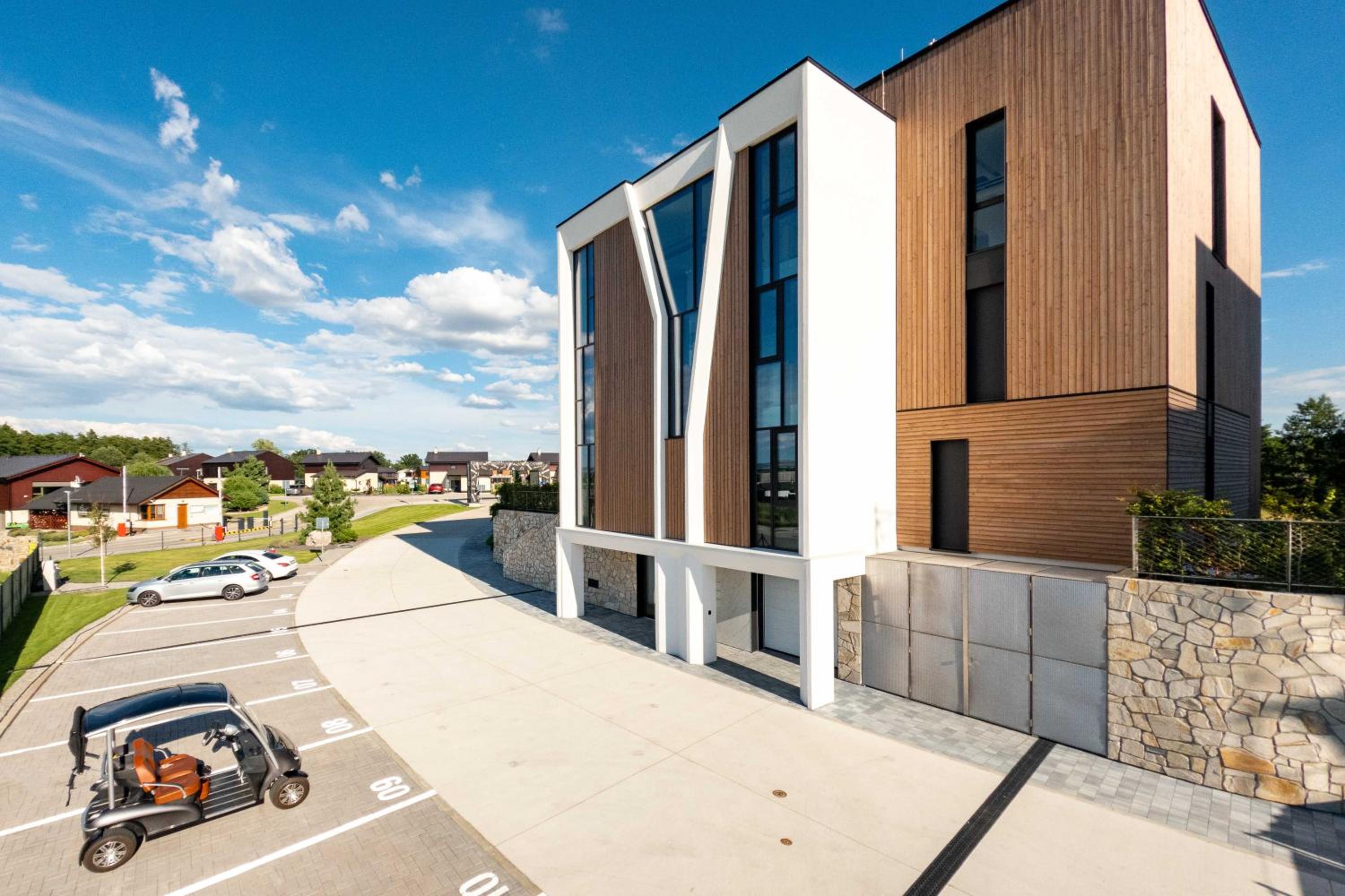 Lux Apartments