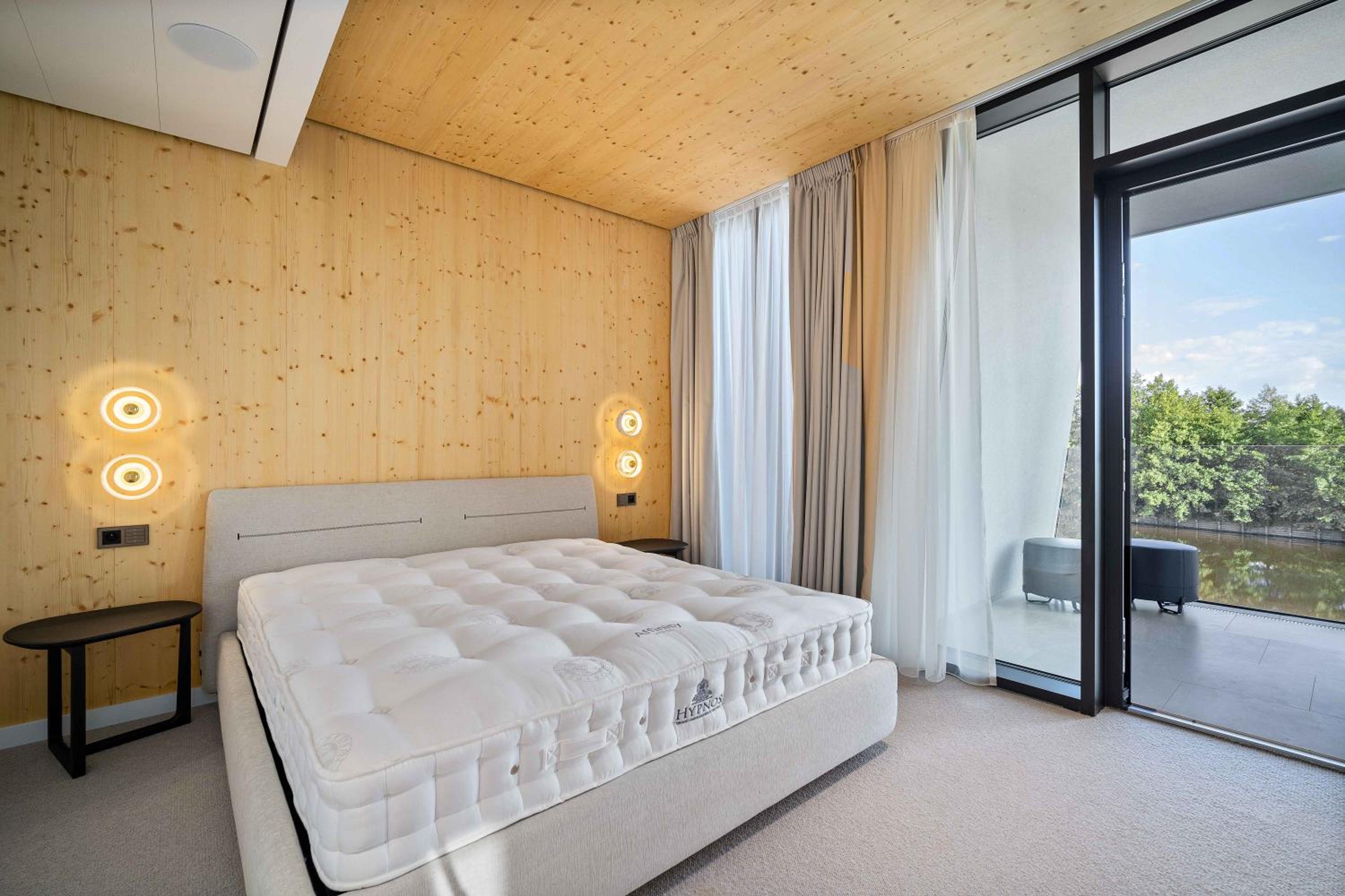Lux Apartments