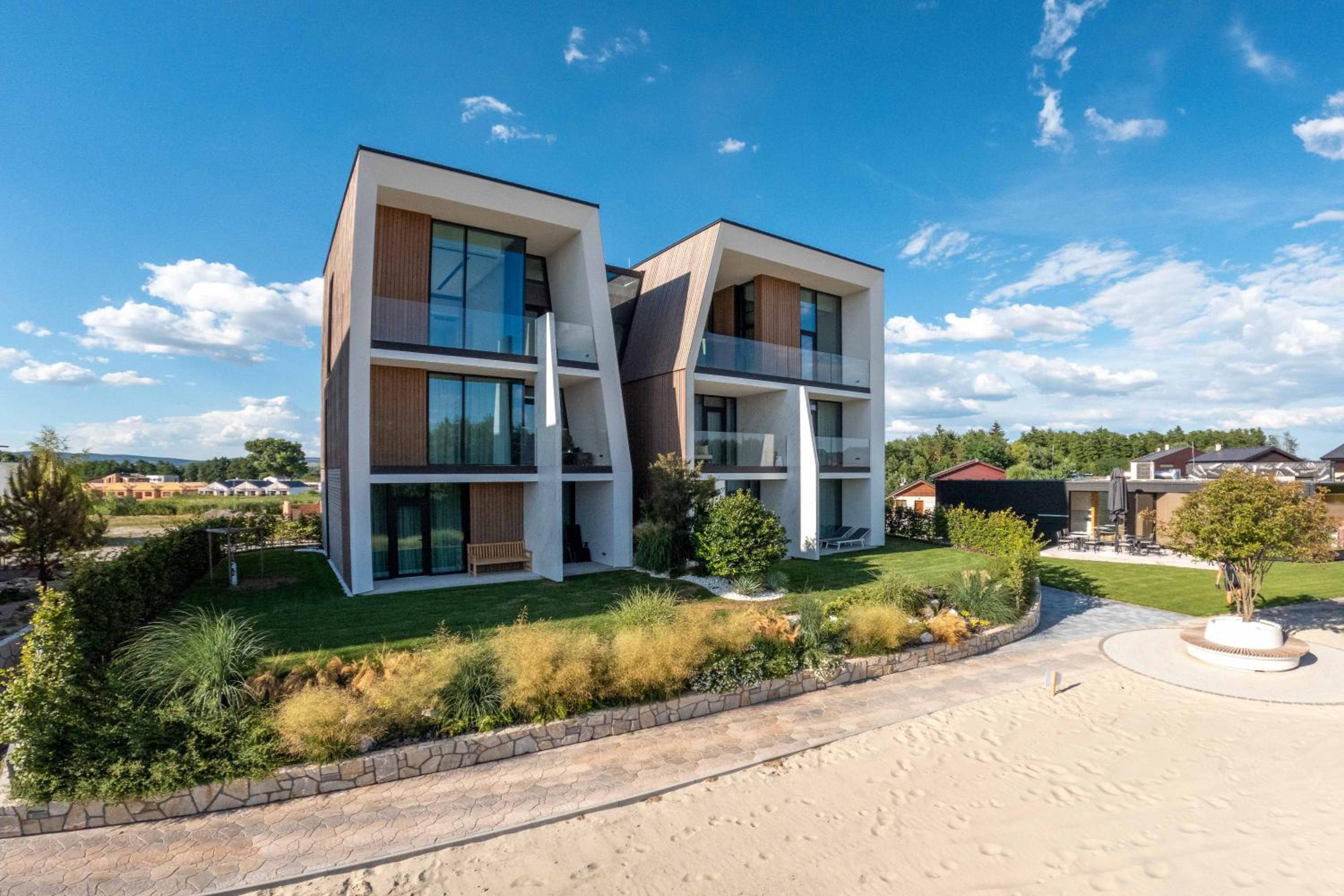 Lux Apartments