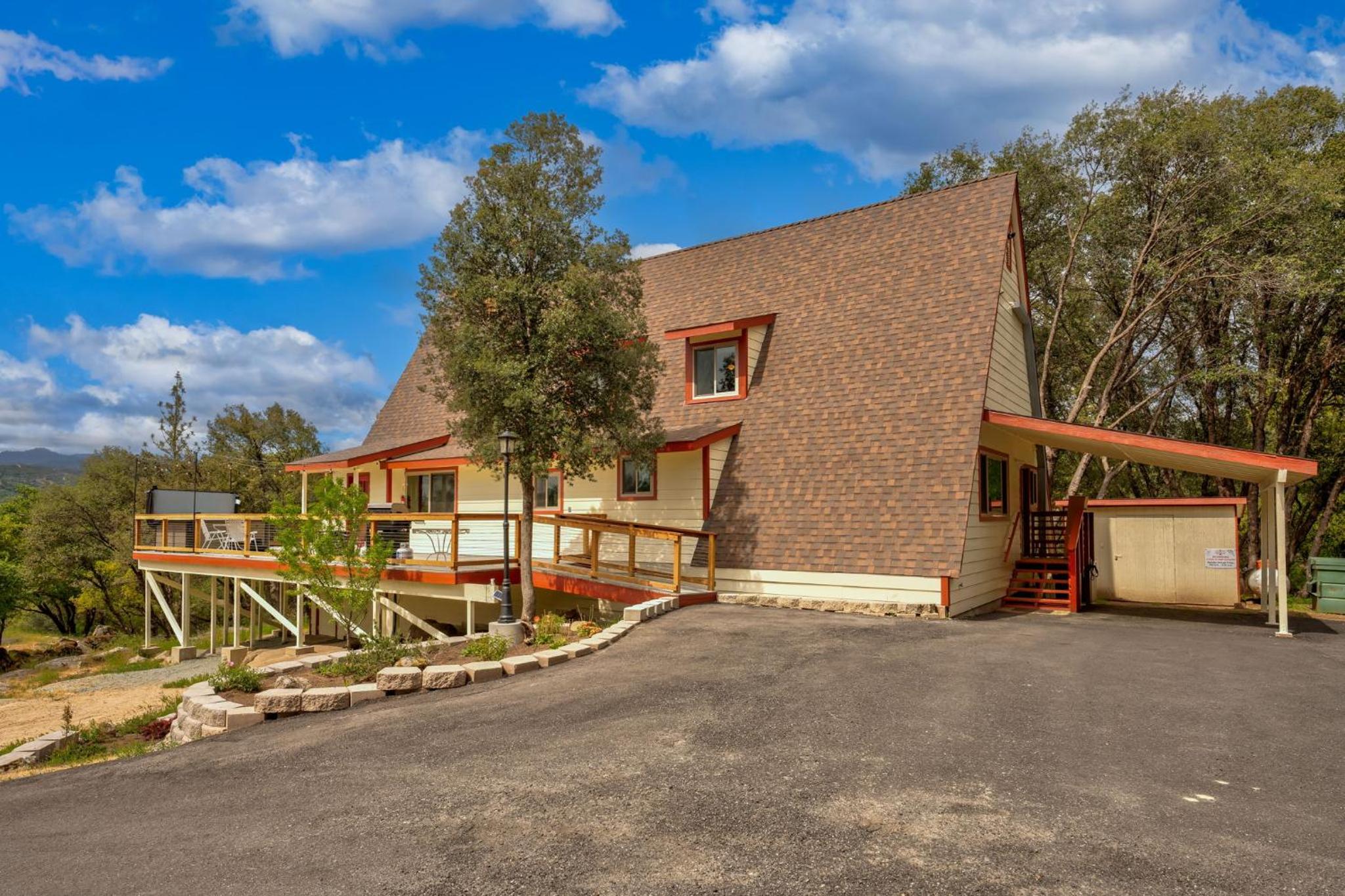 Quail Haven- A-frame cabin with hot tub, views, and more