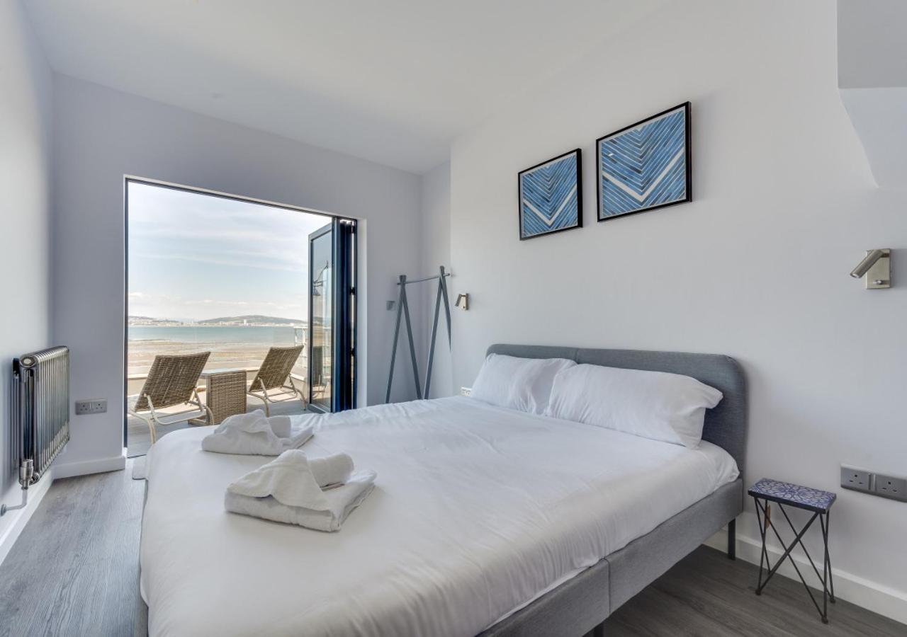 3 Bed in Mumbles oc-hh620 view 2