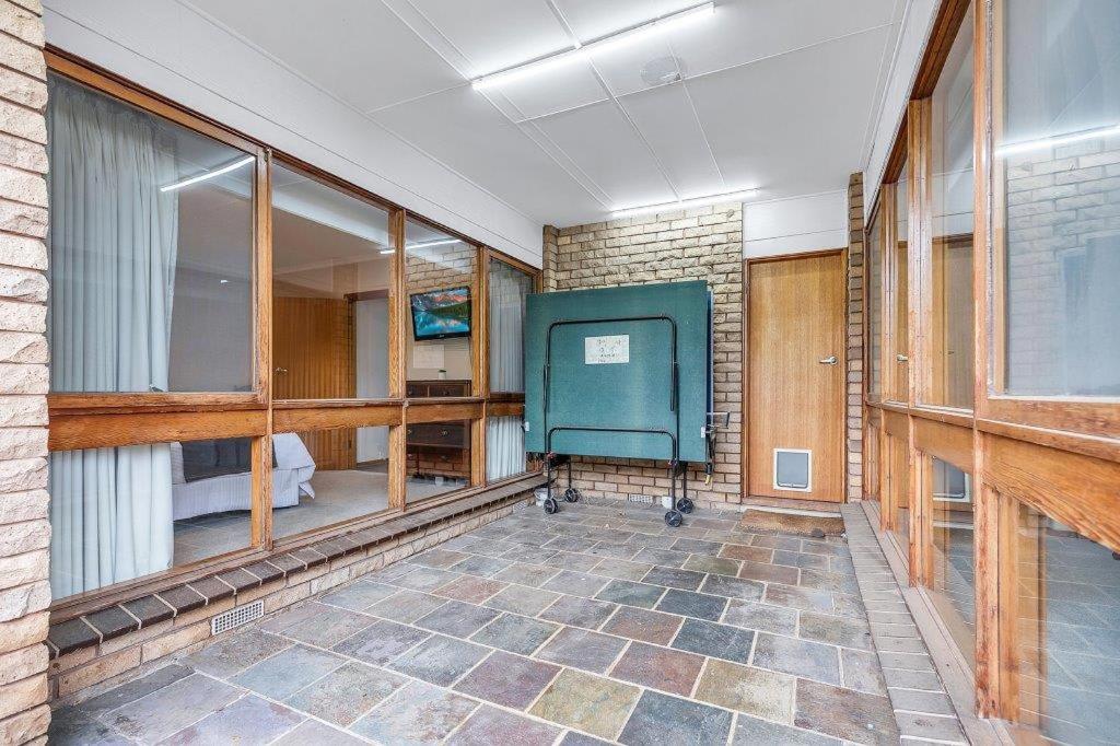 Jensen House - Retro Style with a modern update