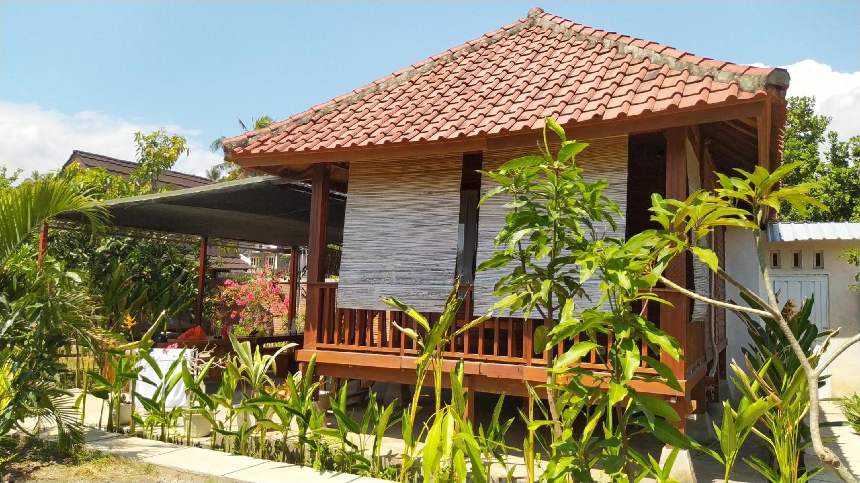 Side house