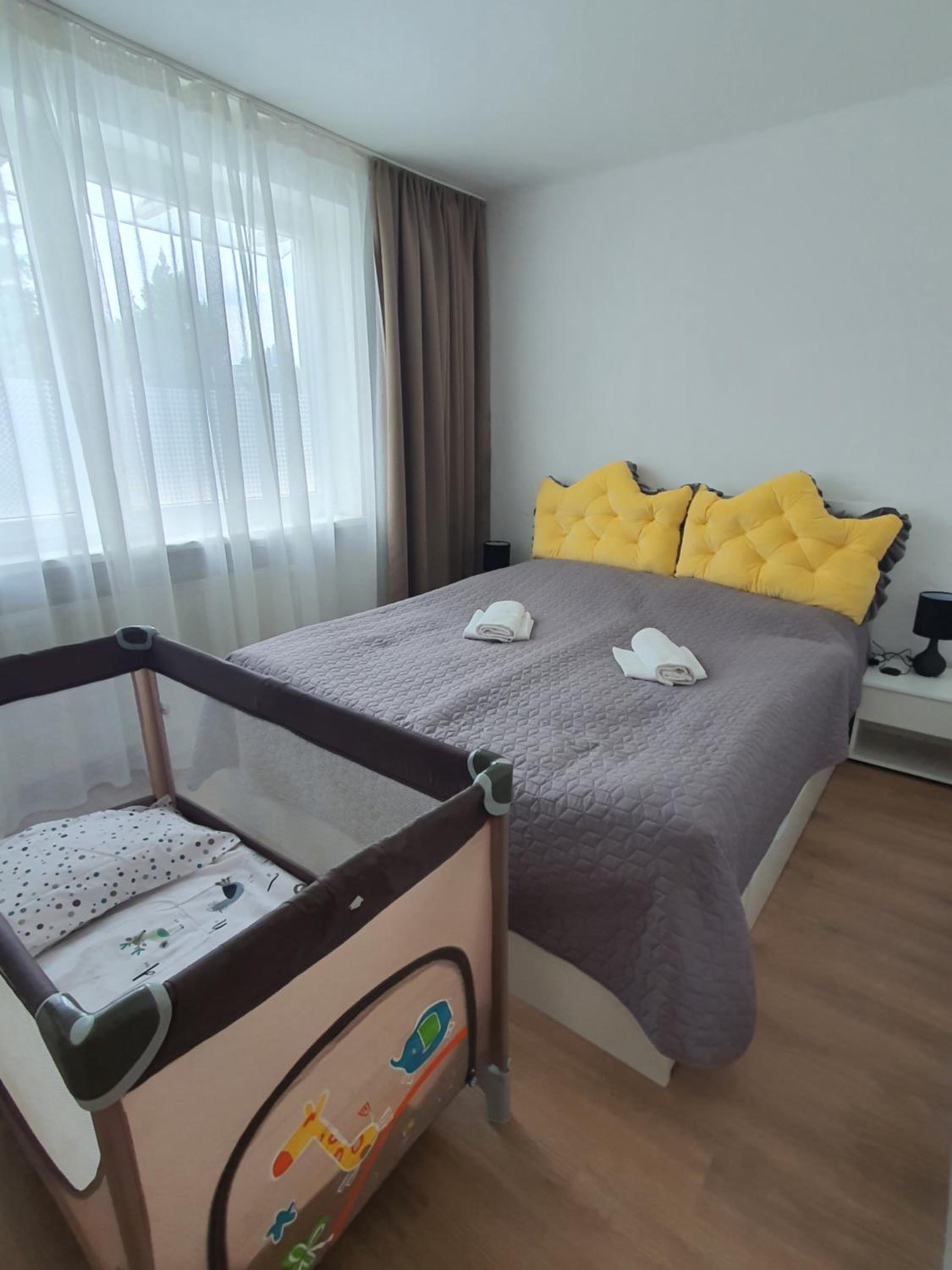 ARONIA s terasou & parking free