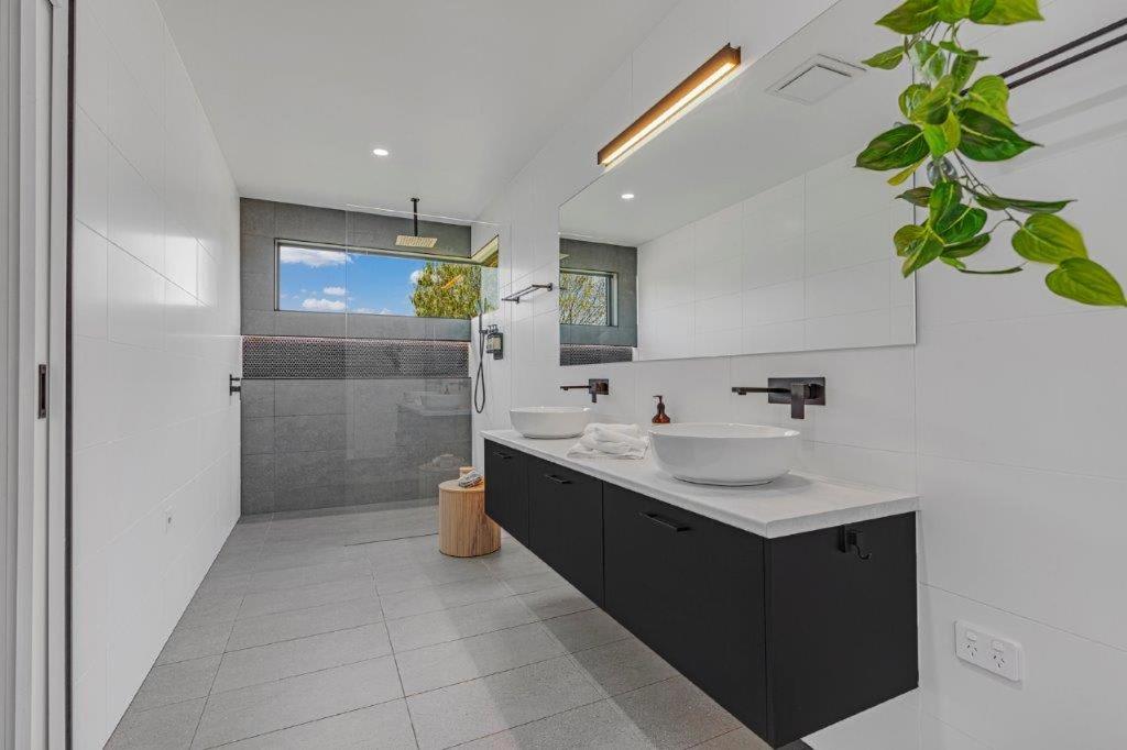 At Winbi- Echuca Holiday Homes
